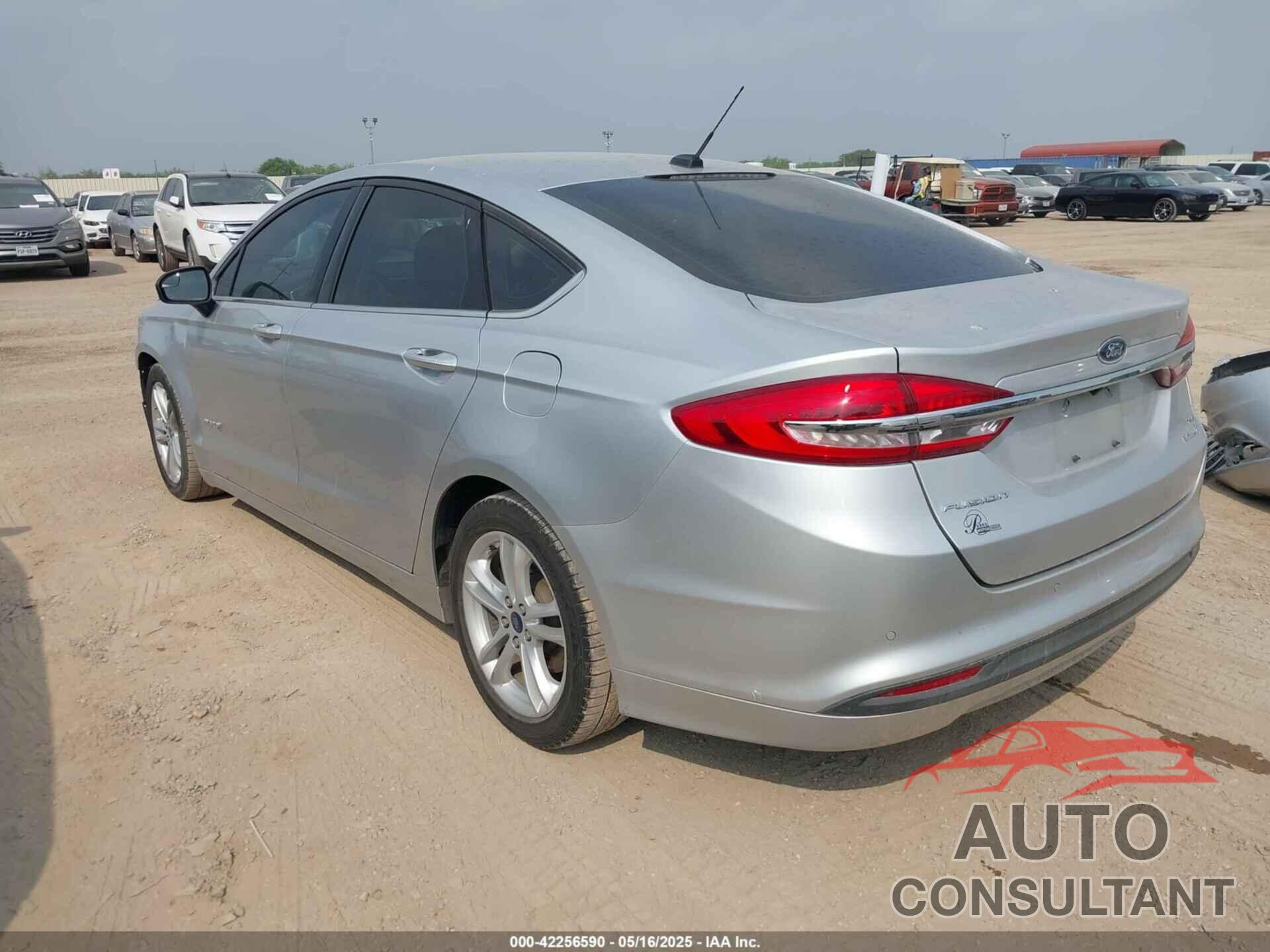 FORD FUSION HYBRID 2018 - 3FA6P0LU1JR157595