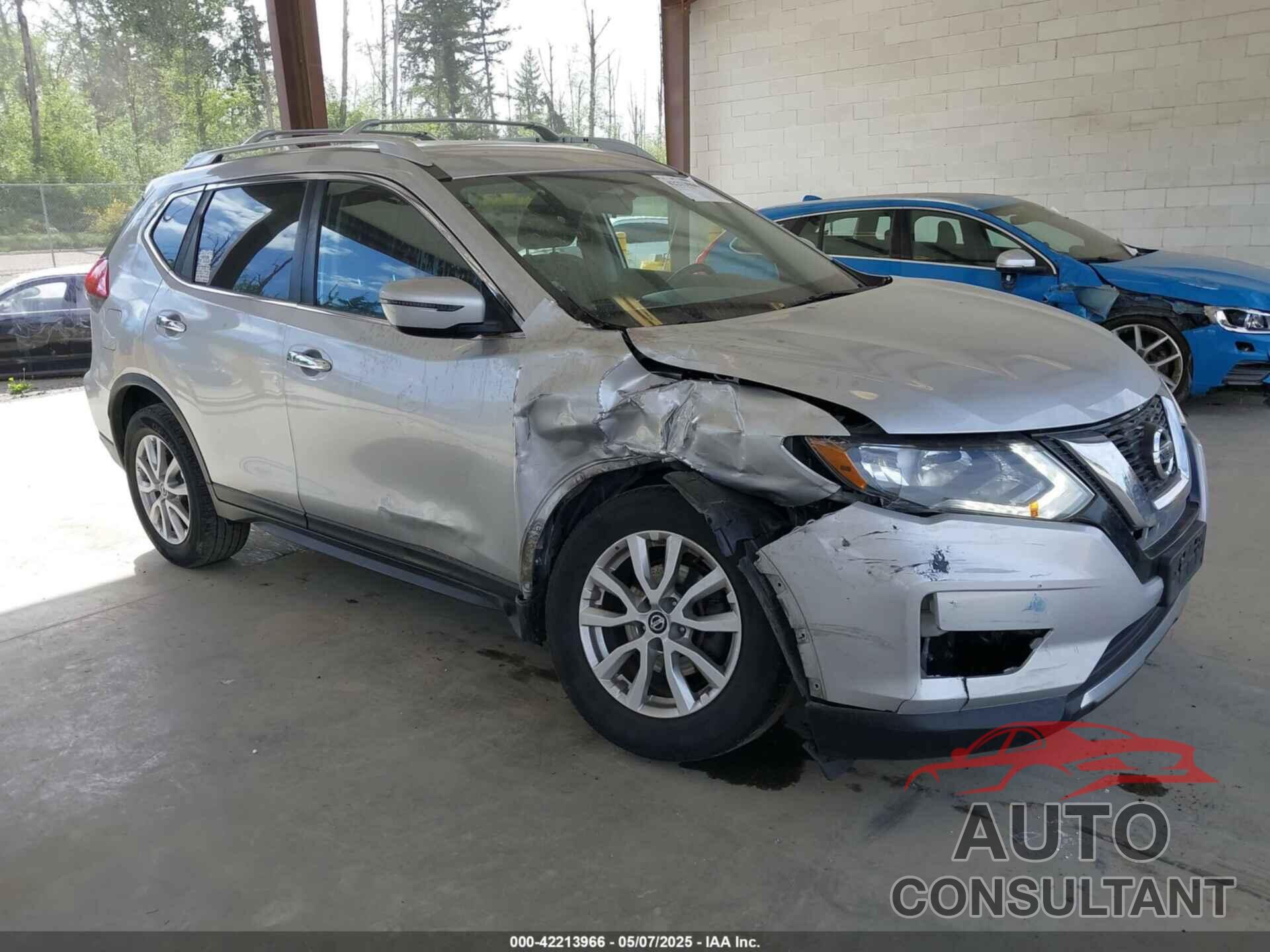 NISSAN ROGUE 2017 - KNMAT2MV2HP530342