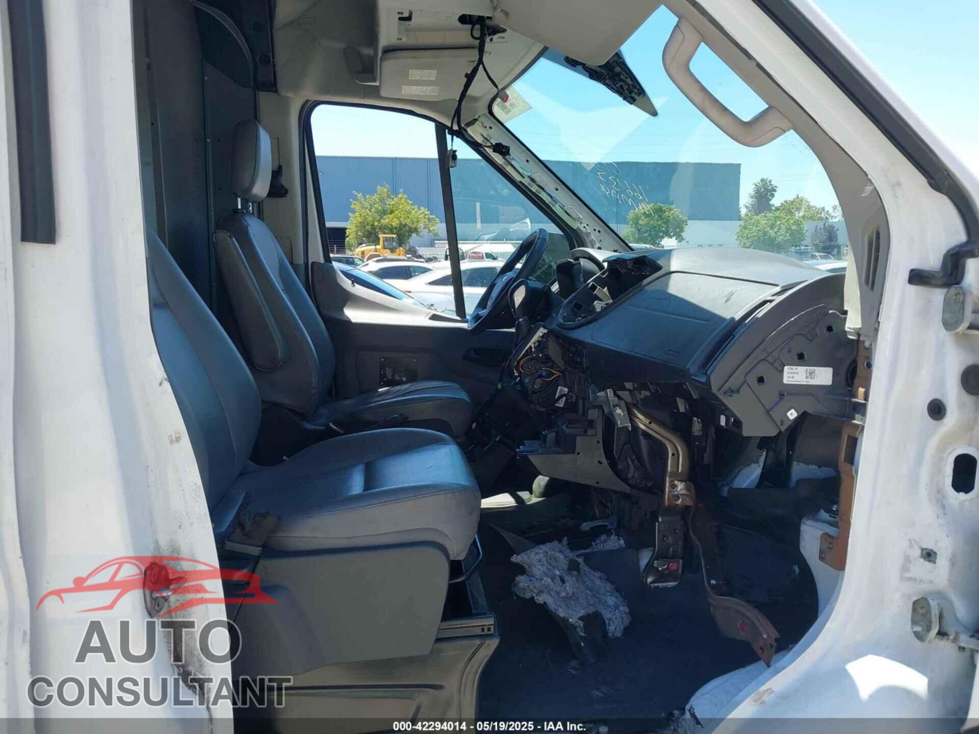 FORD TRANSIT-250 2017 - 1FTYR2XM8HKA03533