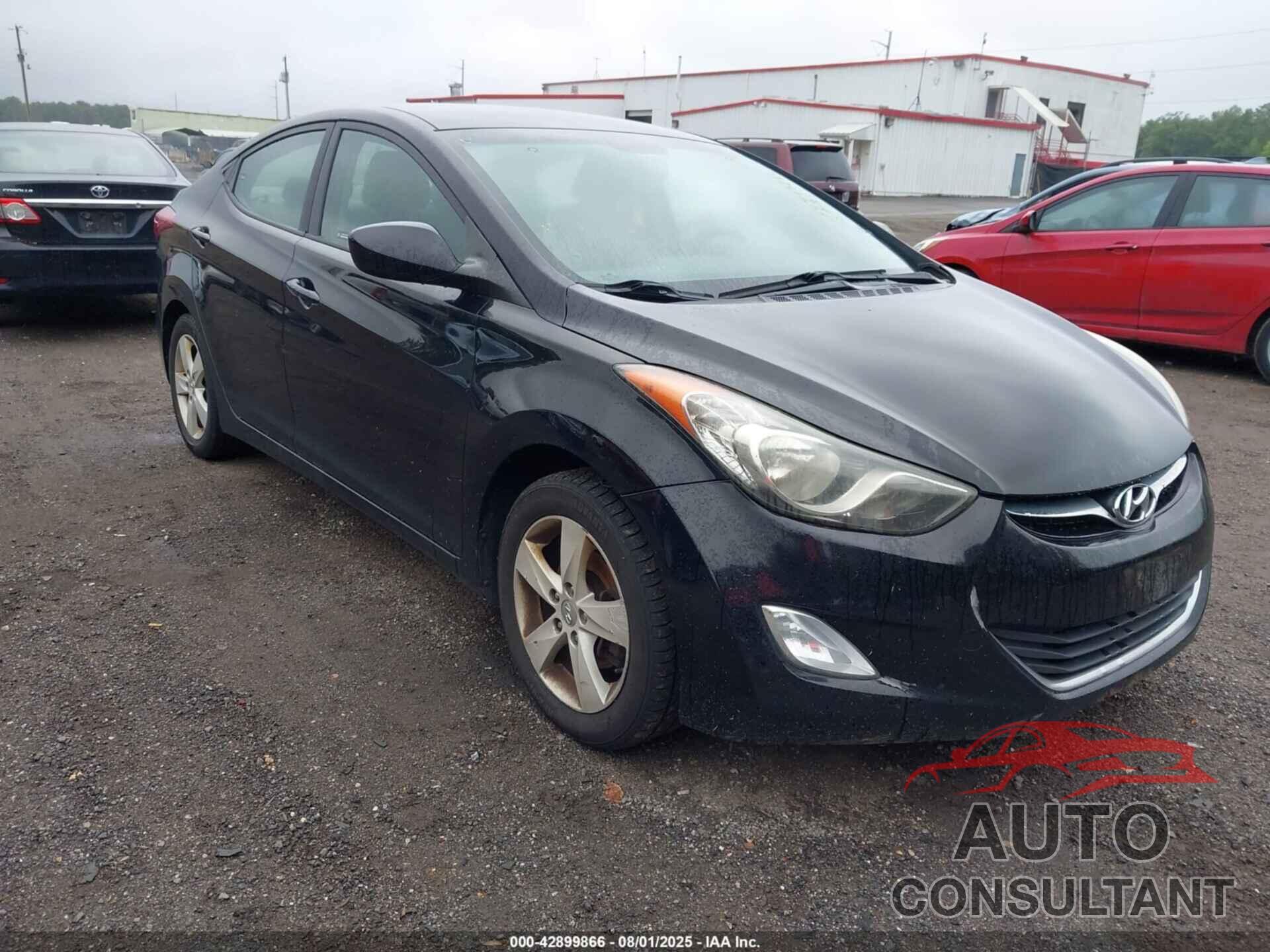 HYUNDAI ELANTRA 2013 - KMHDH4AE6DU571417