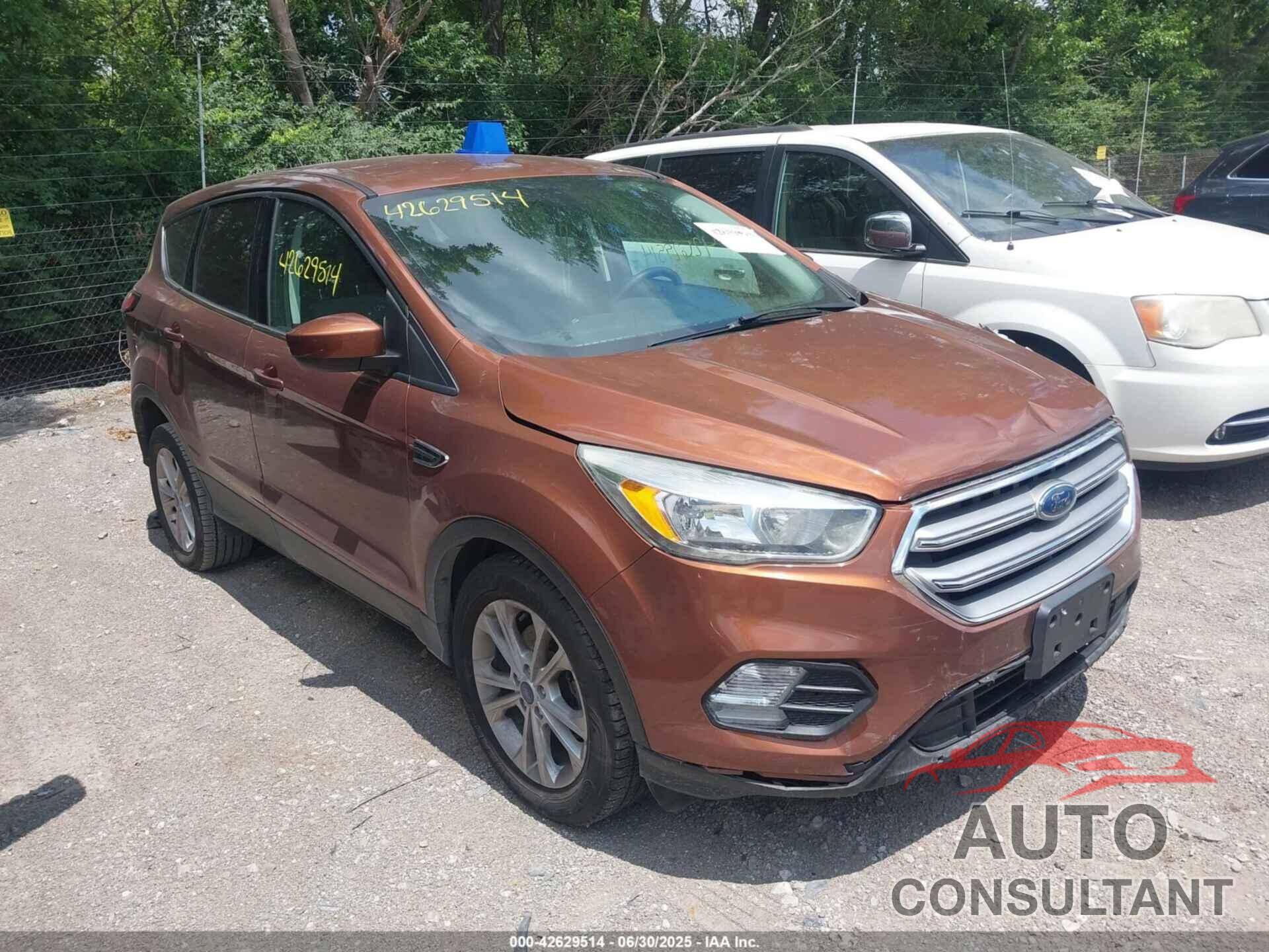 FORD ESCAPE 2017 - 1FMCU0GD2HUC75279