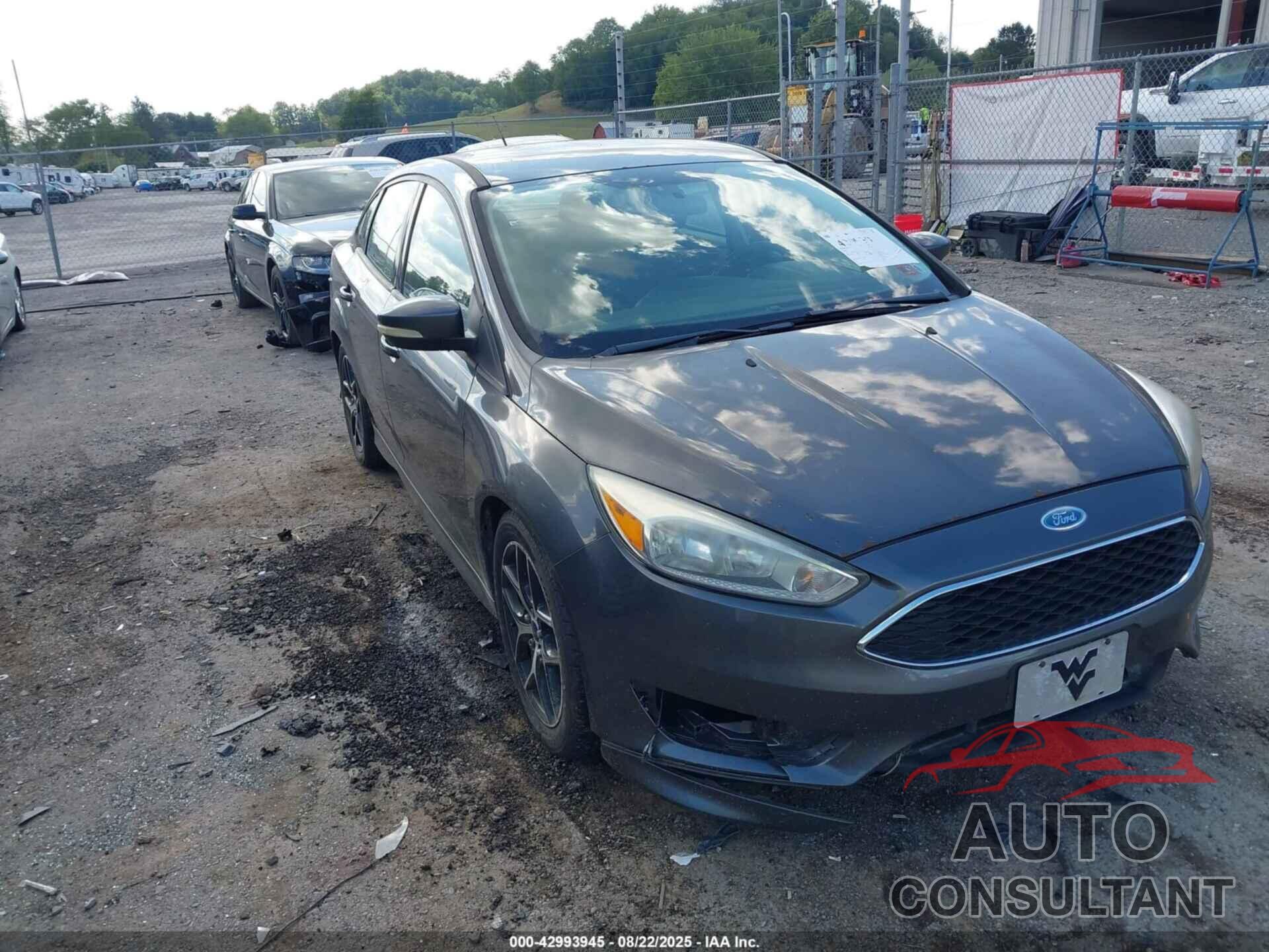 FORD FOCUS 2015 - 1FADP3F23FL260574