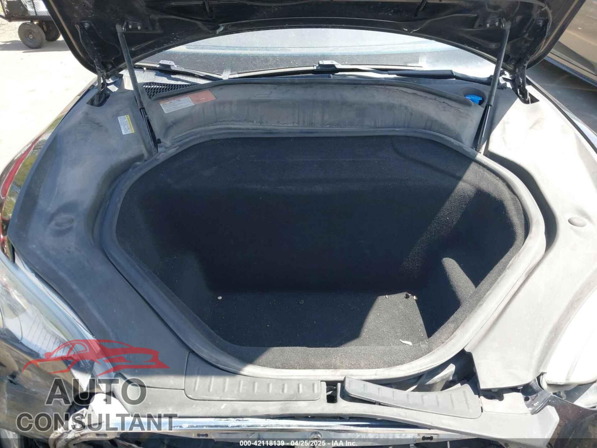 TESLA MODEL S 2015 - 5YJSA1E24FF116110