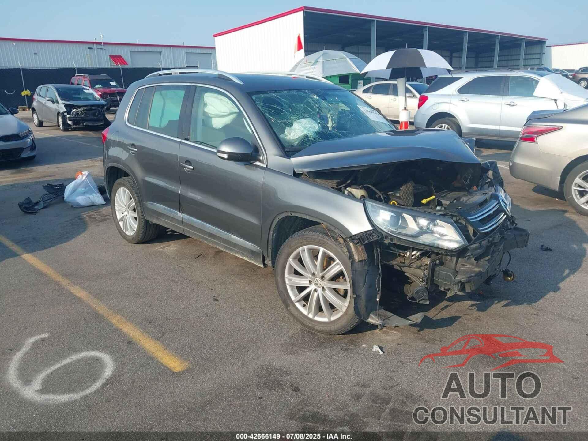 VOLKSWAGEN TIGUAN 2016 - WVGAV7AX0GW563336