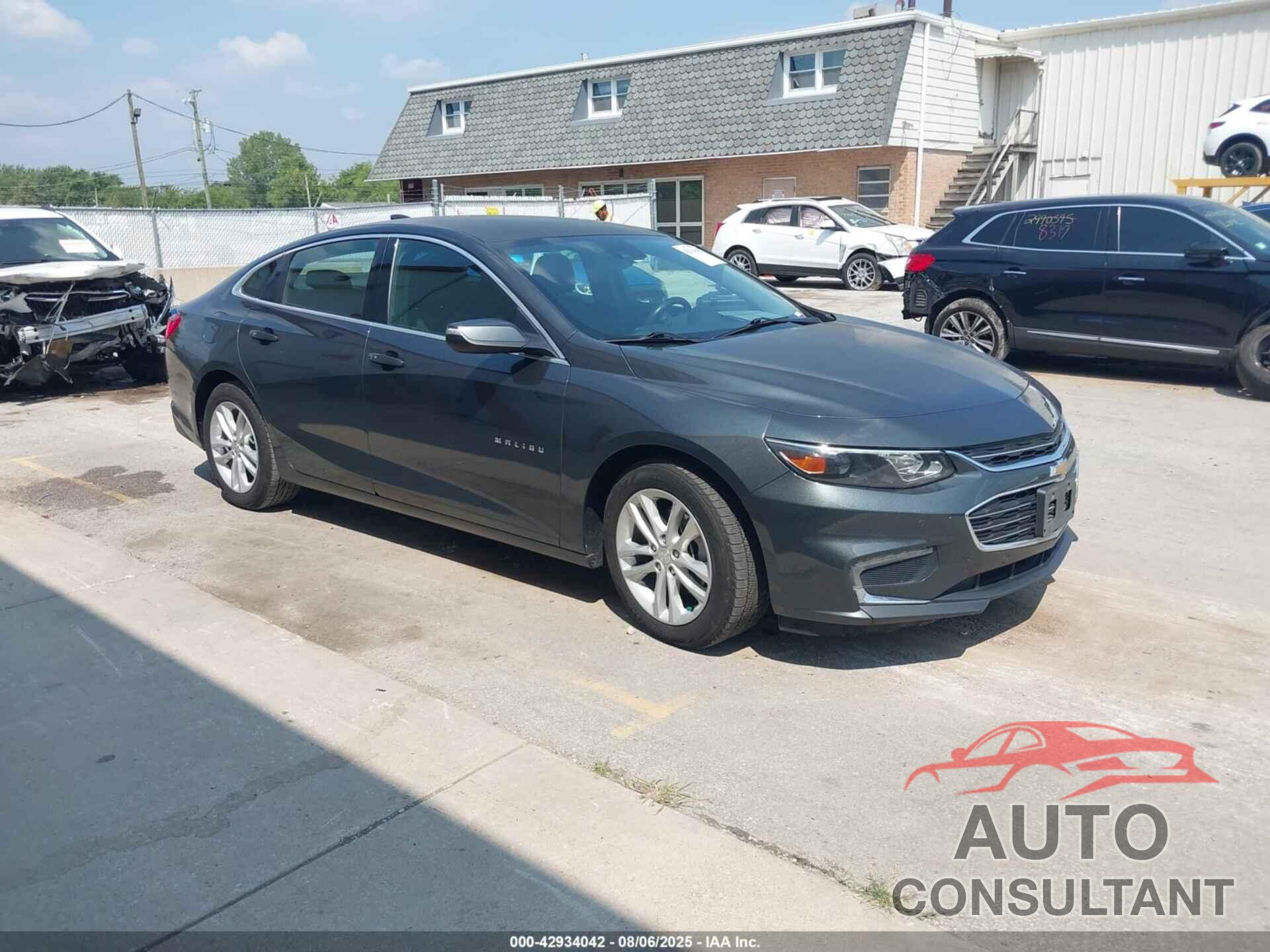 CHEVROLET MALIBU 2017 - 1G1ZE5ST4HF191520