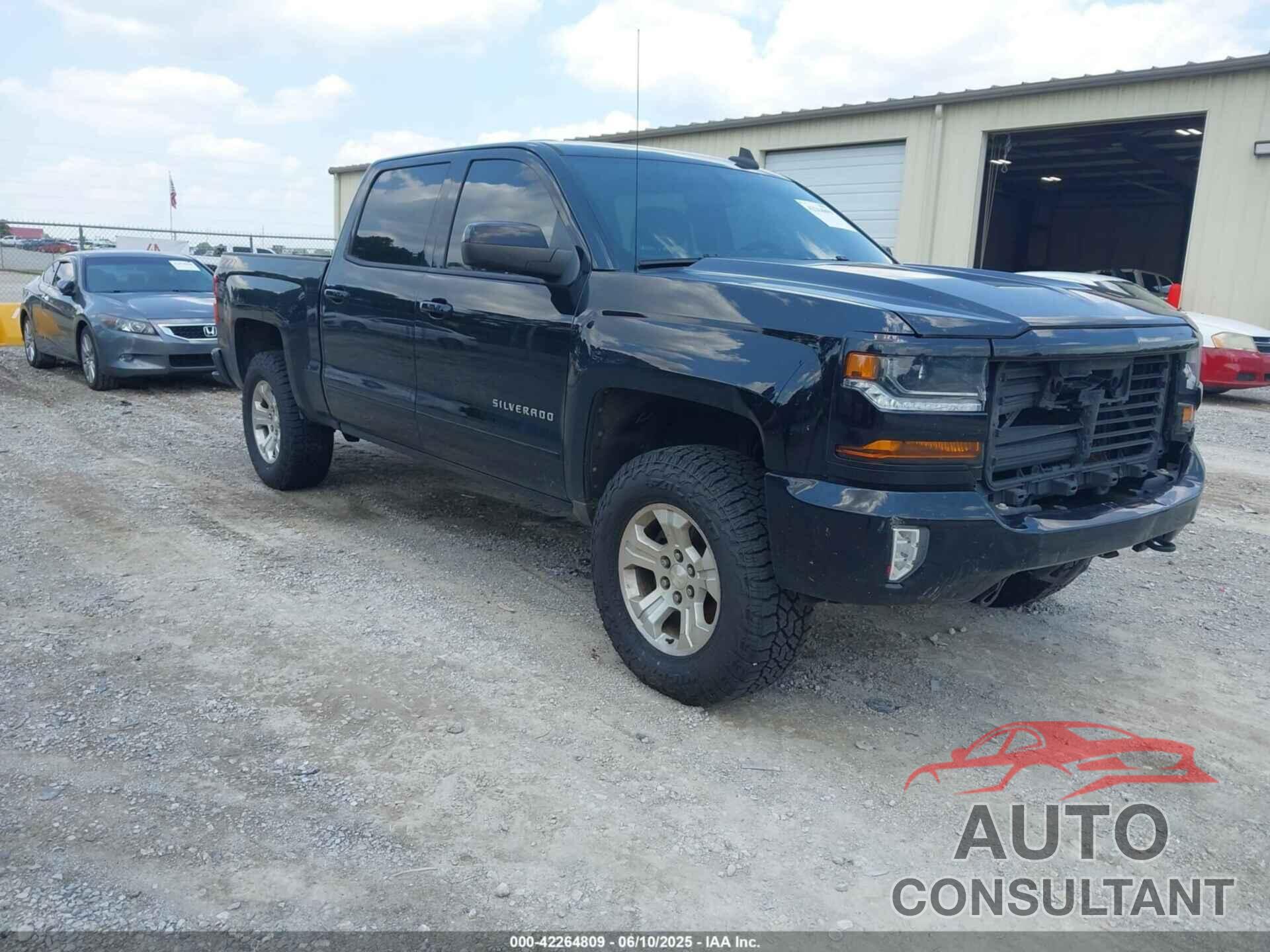 CHEVROLET SILVERADO 1500 2018 - 3GCUKREC6JG360521