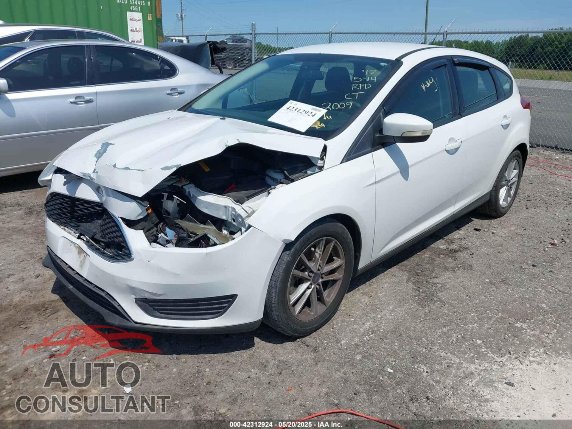 FORD FOCUS 2017 - 1FADP3K23HL262009