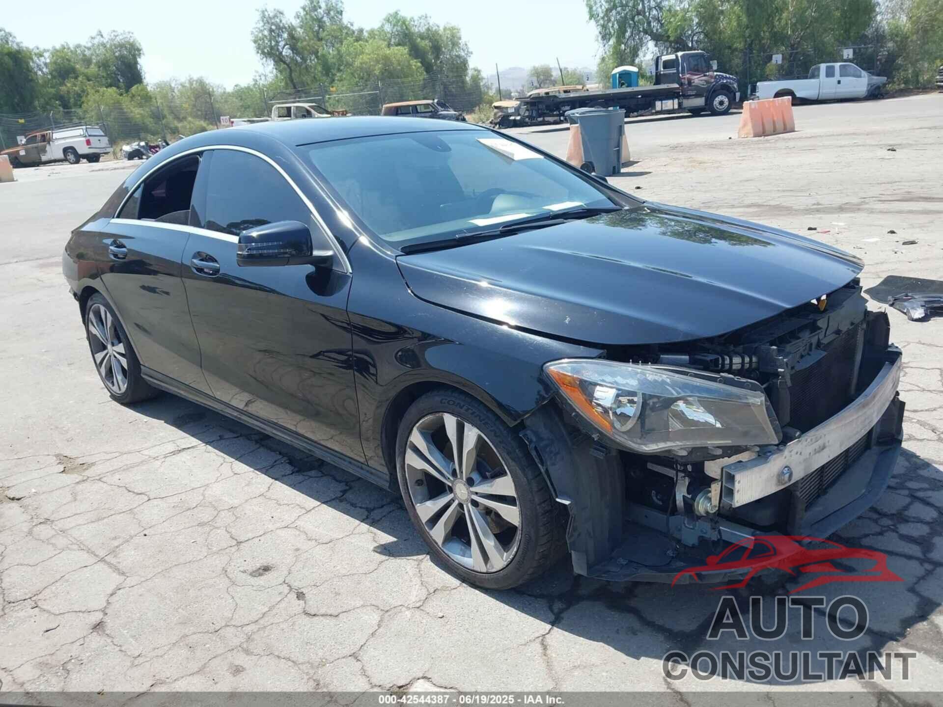 MERCEDES-BENZ CLA 250 2017 - WDDSJ4GB2HN400814