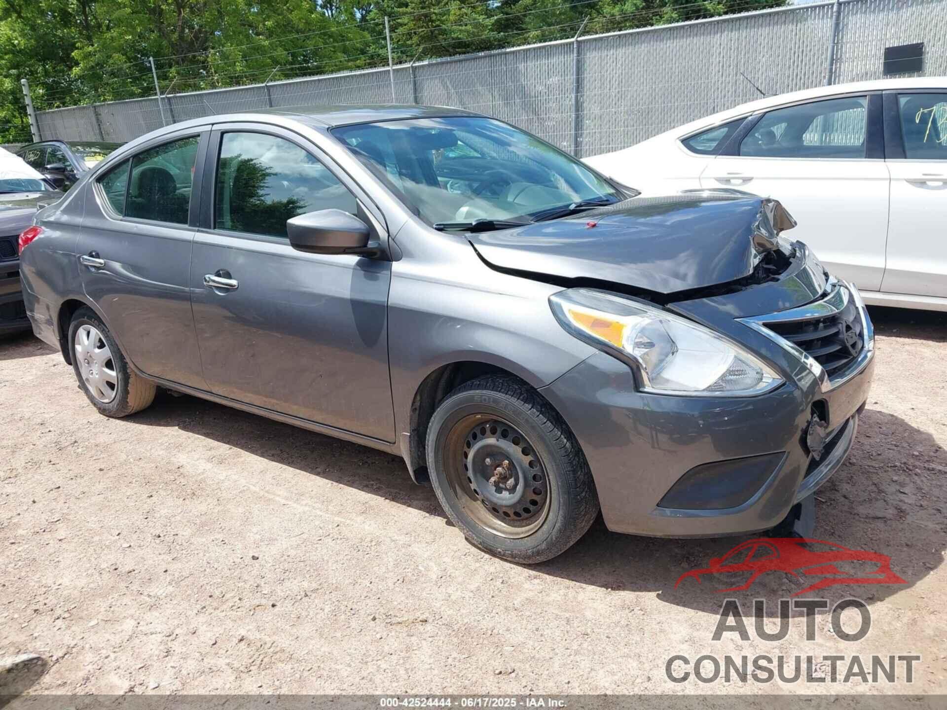 NISSAN VERSA 2017 - 3N1CN7AP7HL812402