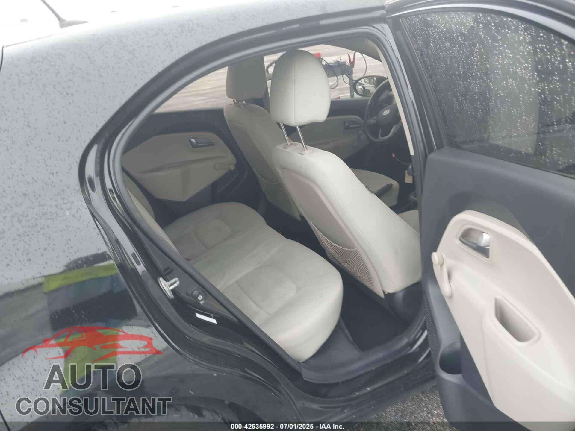 KIA RIO5 2012 - KNADM5A36C6067843