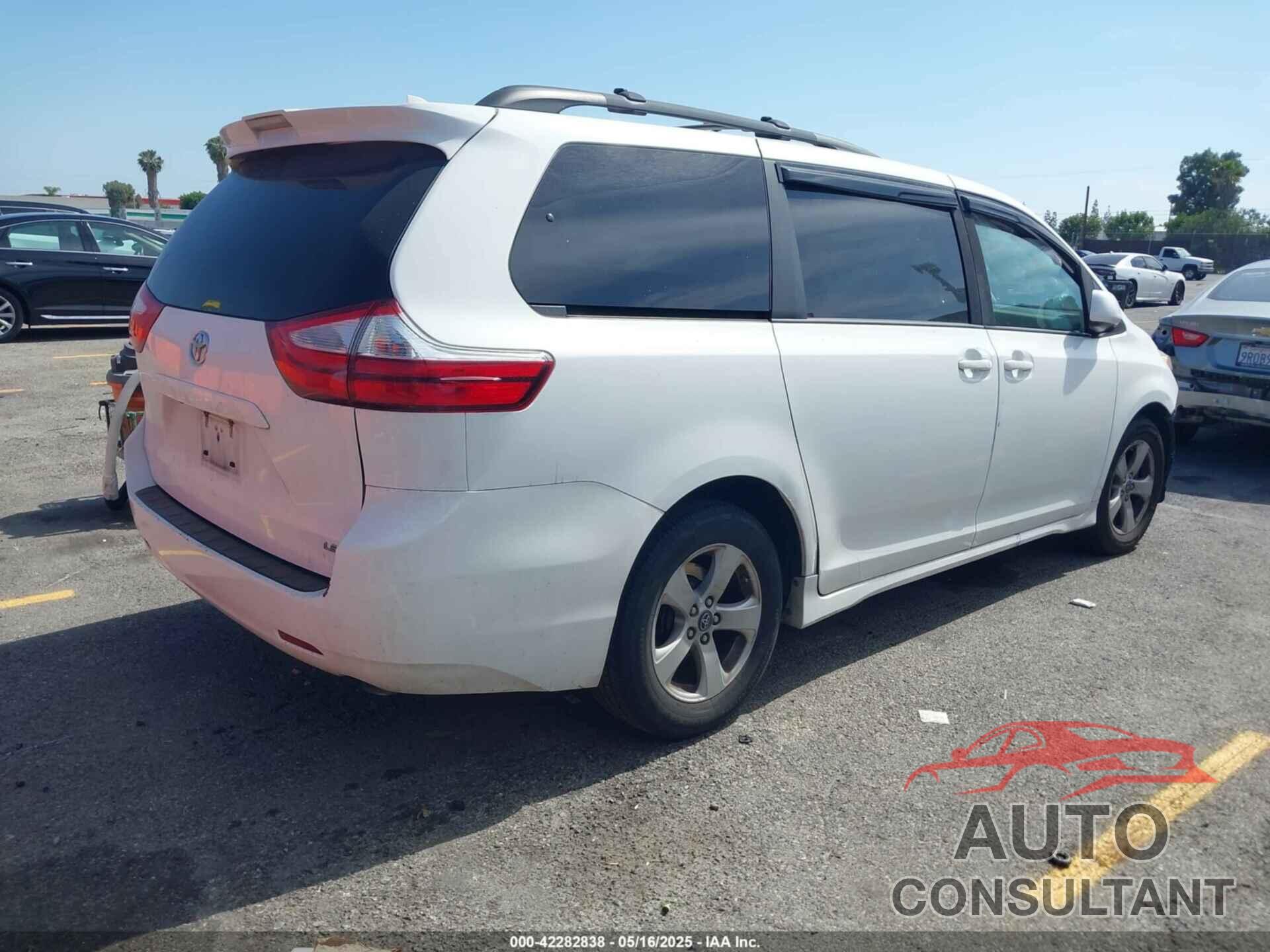 TOYOTA SIENNA 2019 - 5TDKZ3DC2KS004815