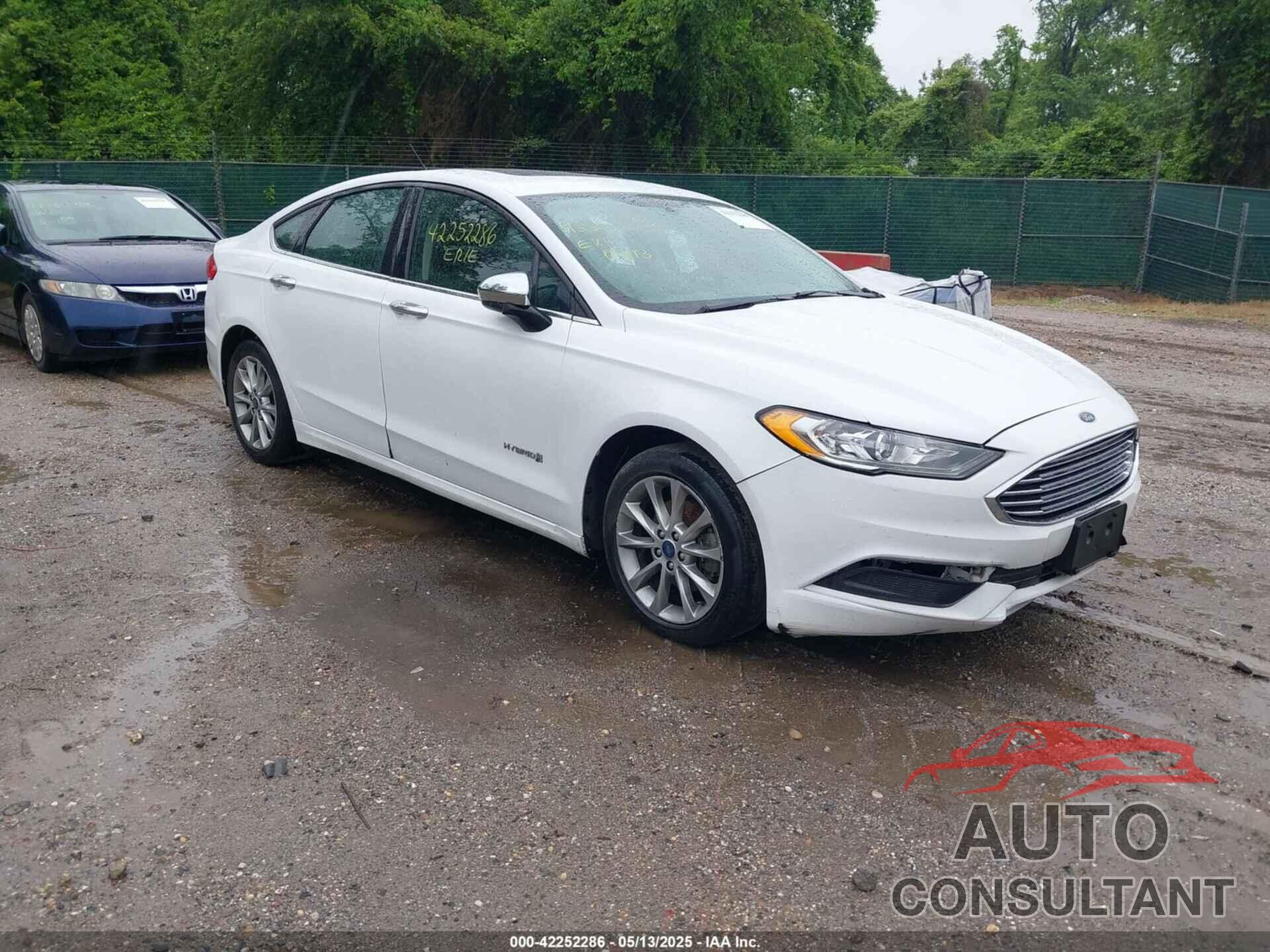 FORD FUSION HYBRID 2017 - 3FA6P0LU5HR315625