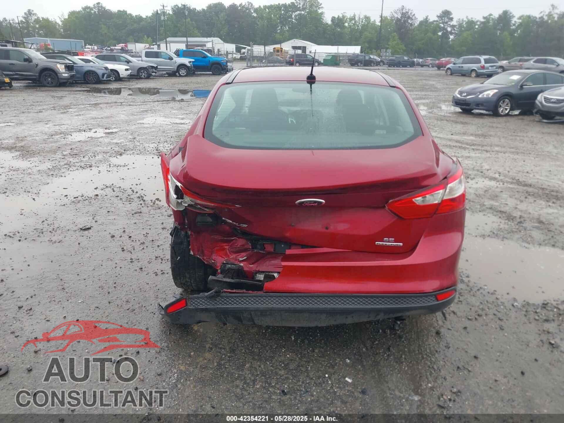 FORD FOCUS 2013 - 1FADP3F26DL194180