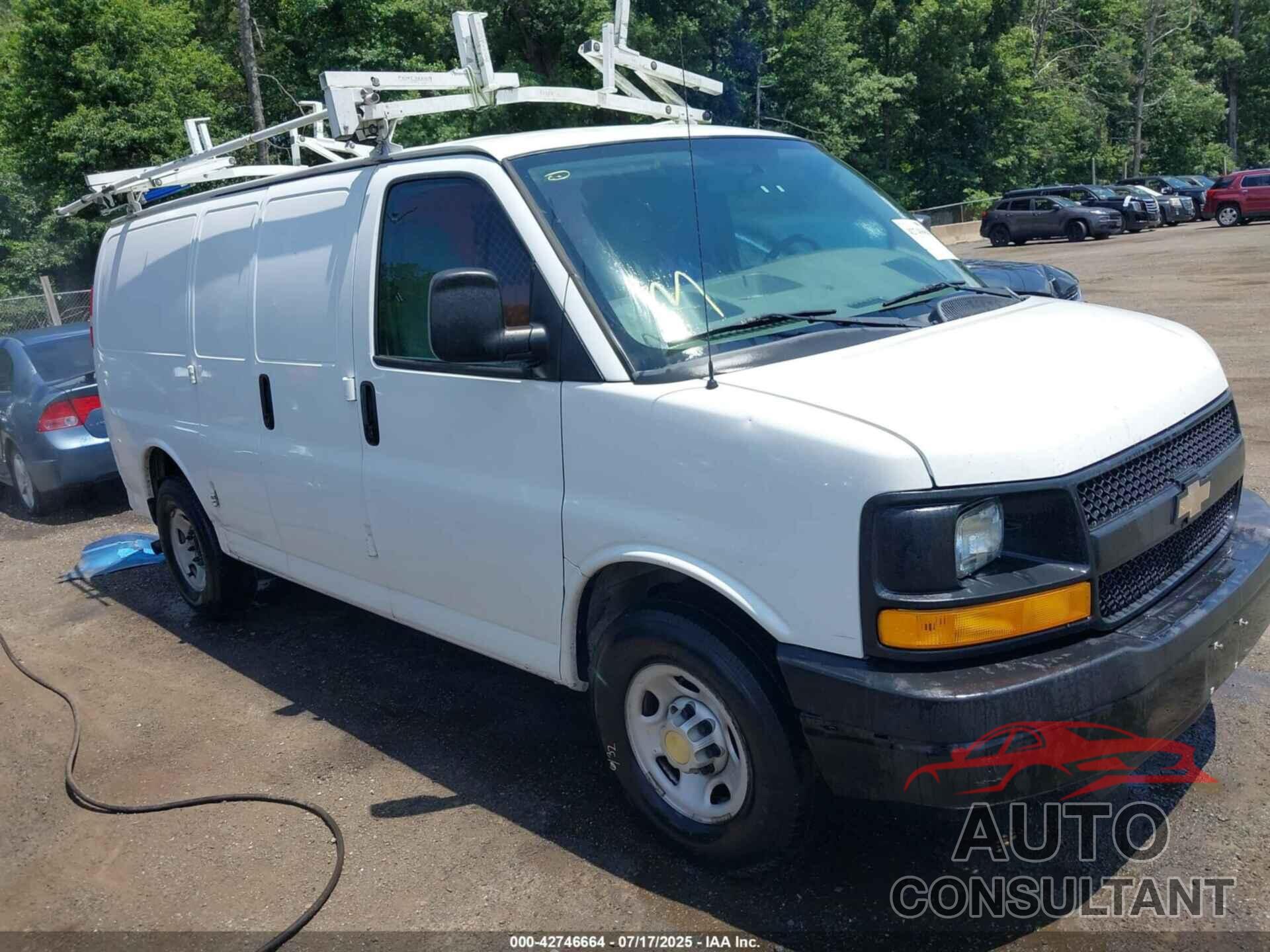CHEVROLET EXPRESS 2500 2013 - 1GCWGFBA5D1125154