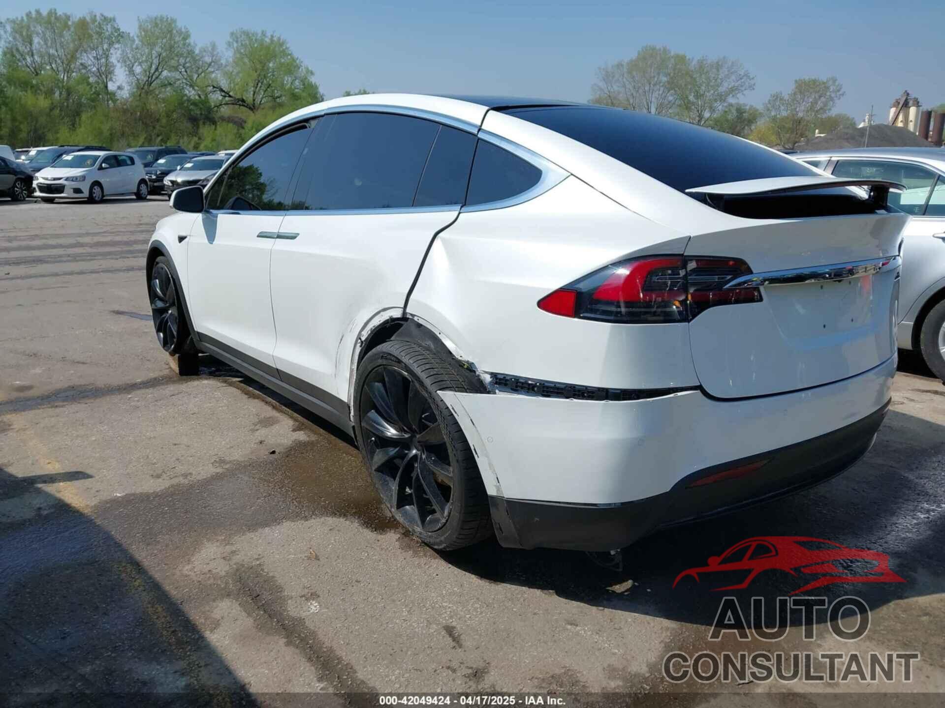 TESLA MODEL X 2019 - 5YJXCBE27KF150381
