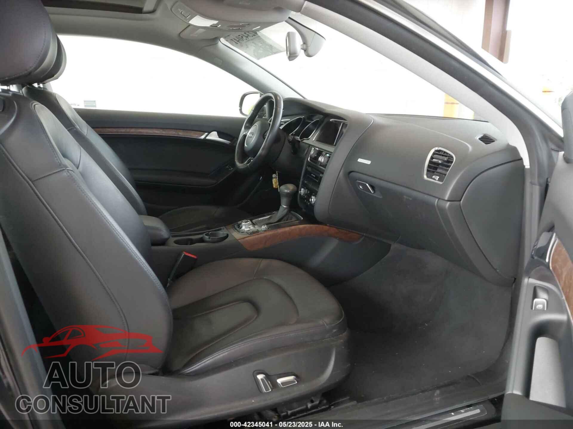 AUDI A5 2013 - WAULFAFR1DA004529