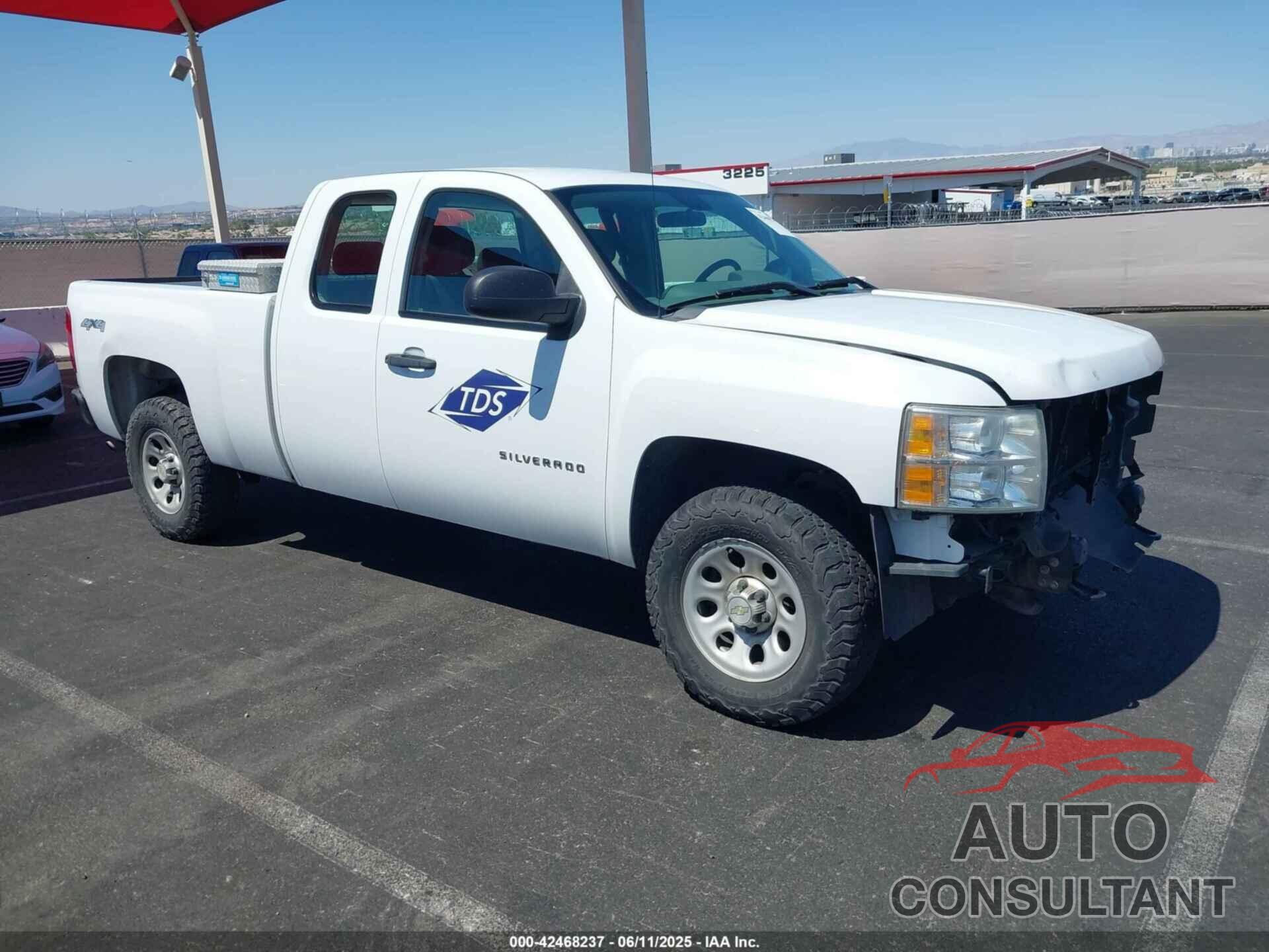 CHEVROLET SILVERADO 1500 2013 - 1GCRKPEA9DZ289652