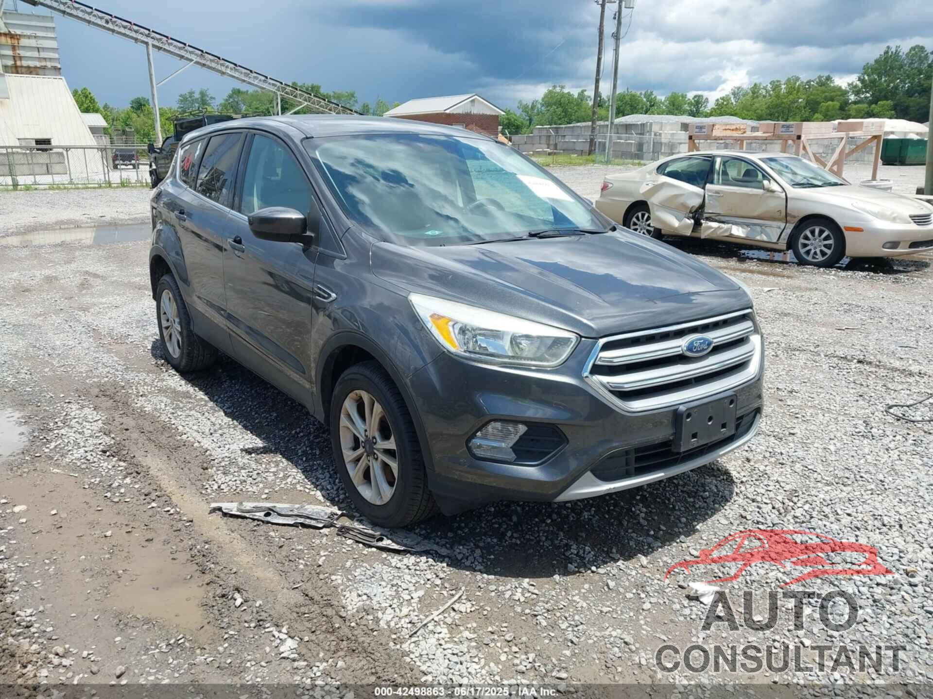 FORD ESCAPE 2017 - 1FMCU9G94HUC43059