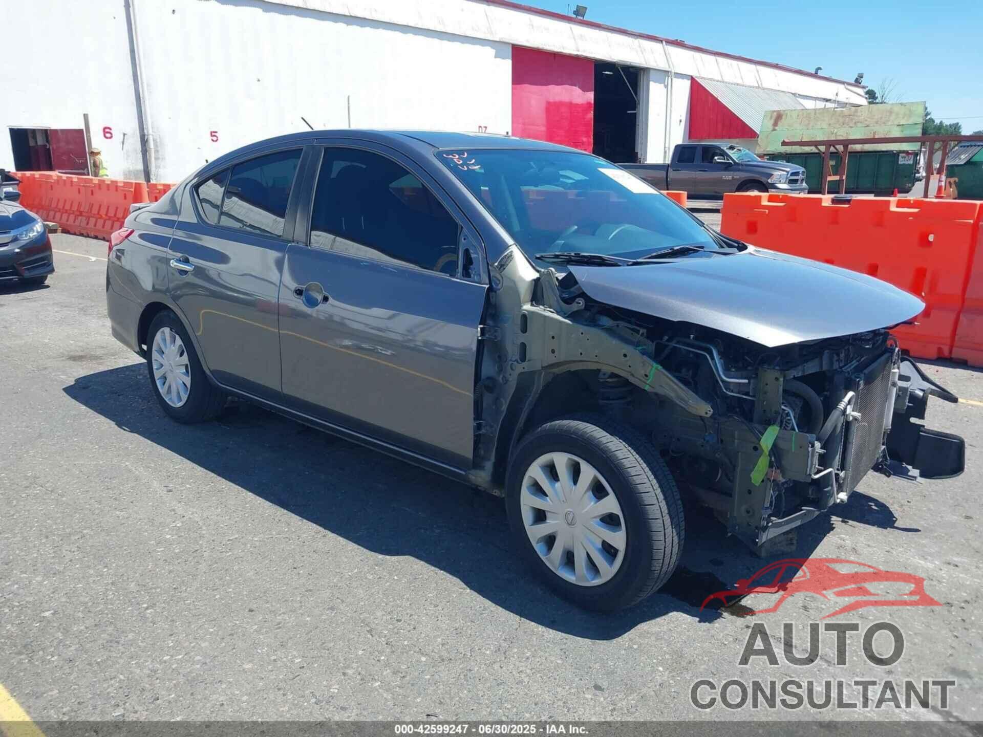 NISSAN VERSA 2018 - 3N1CN7AP4JL880839