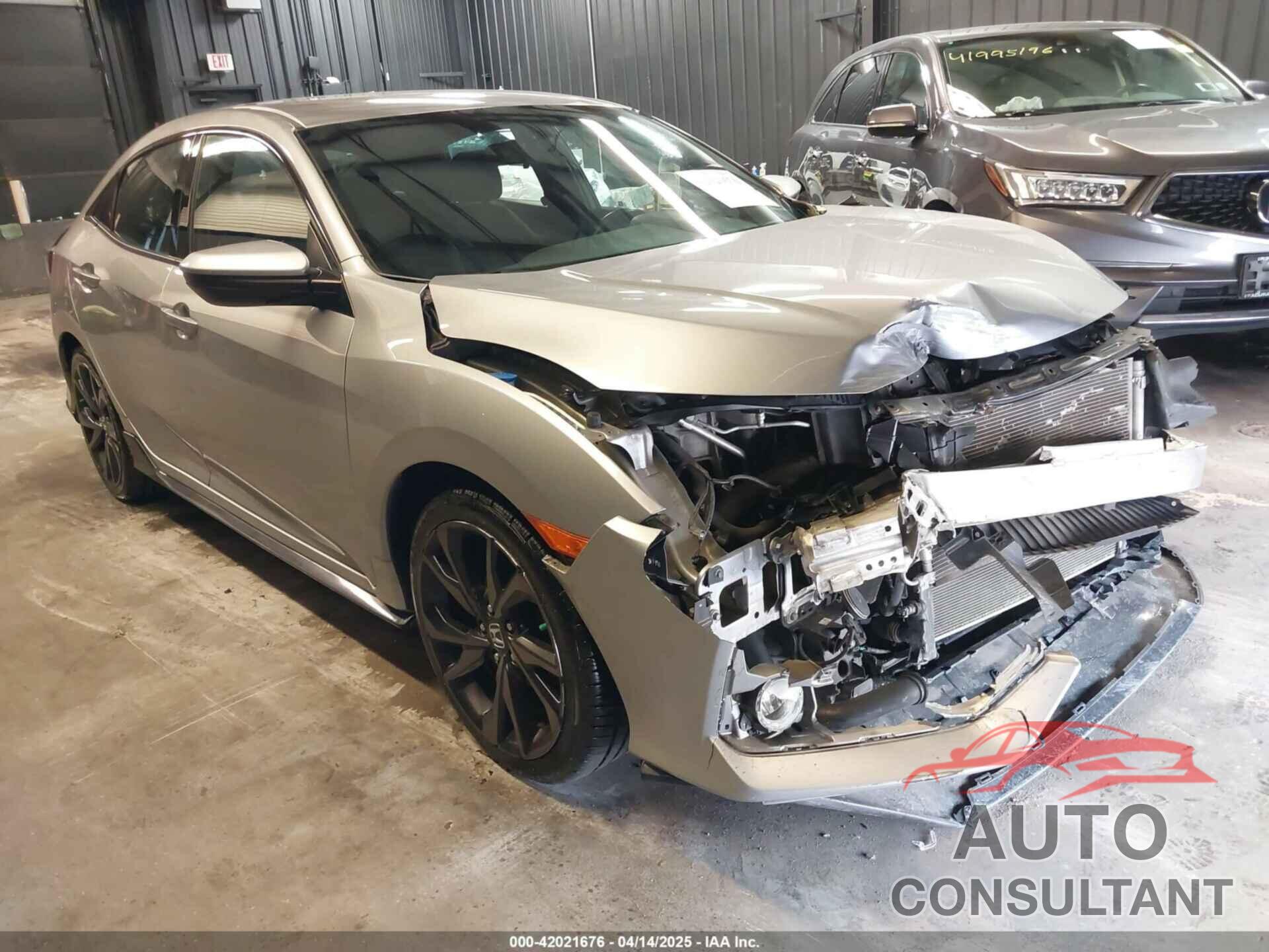 HONDA CIVIC 2018 - SHHFK7H49JU408440