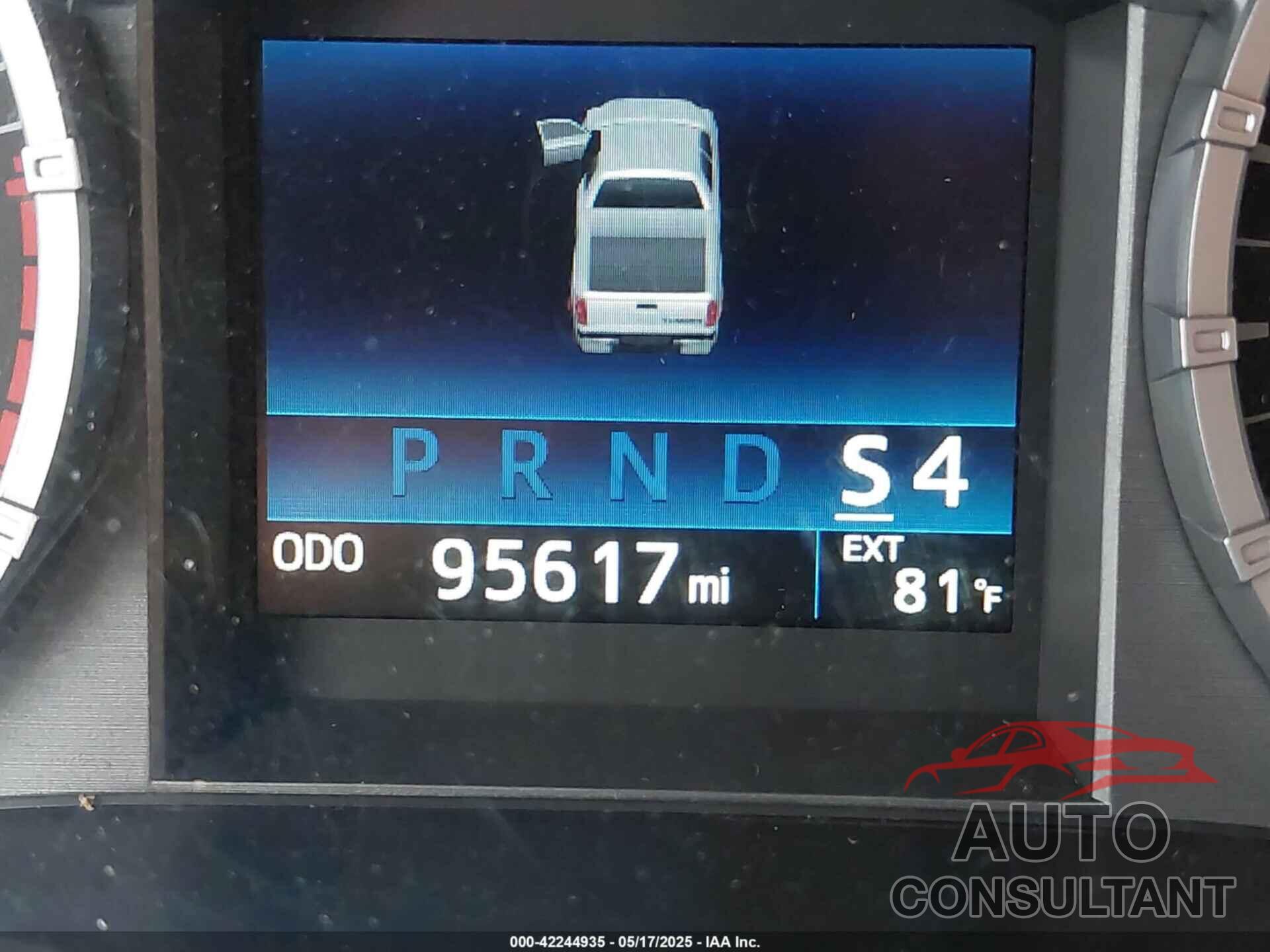 TOYOTA TUNDRA 2017 - 5TFEW5F14HX220598
