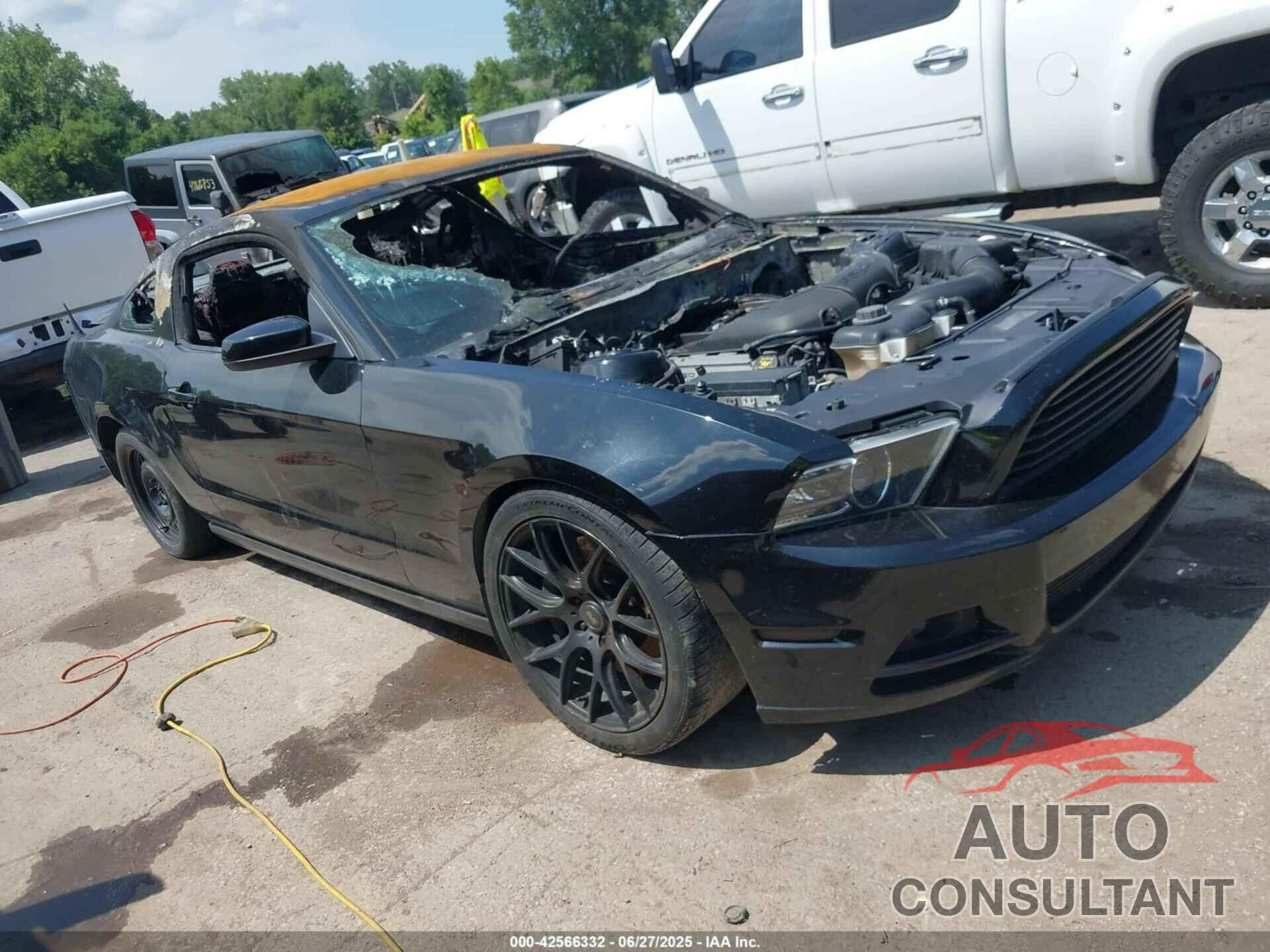 FORD MUSTANG 2014 - 1ZVBP8CF5E5317816