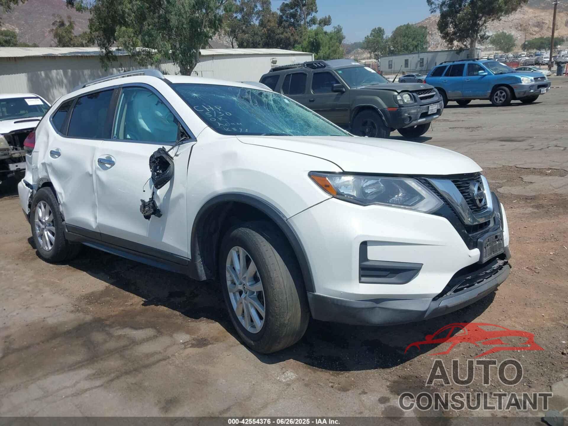 NISSAN ROGUE 2017 - KNMAT2MT4HP514495