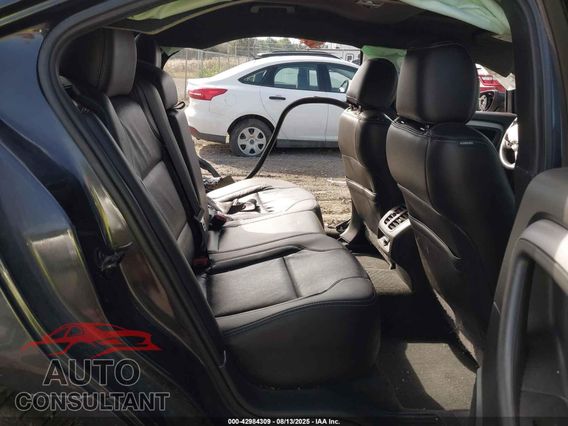 FORD TAURUS 2017 - 1FAHP2H84HG118873