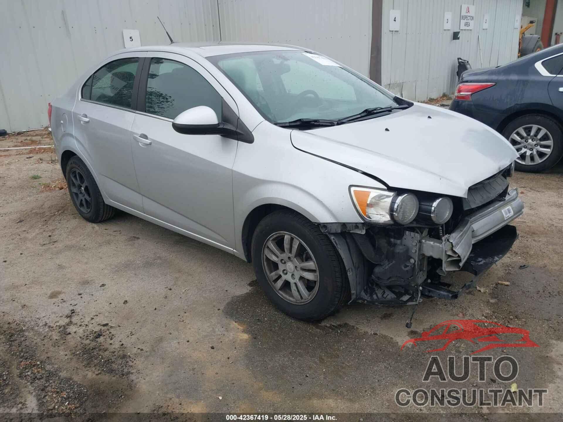 CHEVROLET SONIC 2014 - 1G1JC5SH5E4170875