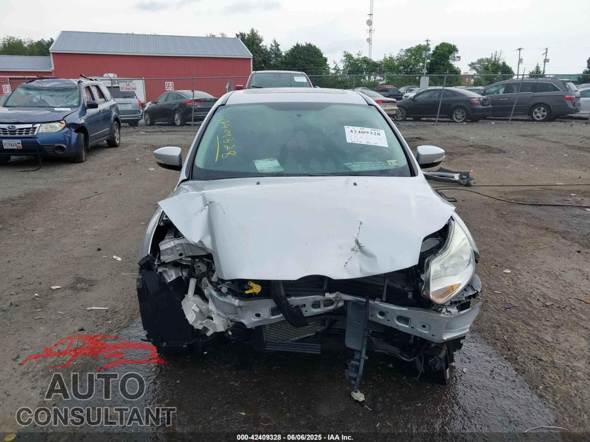 FORD FOCUS 2014 - 1FADP3F27EL167393