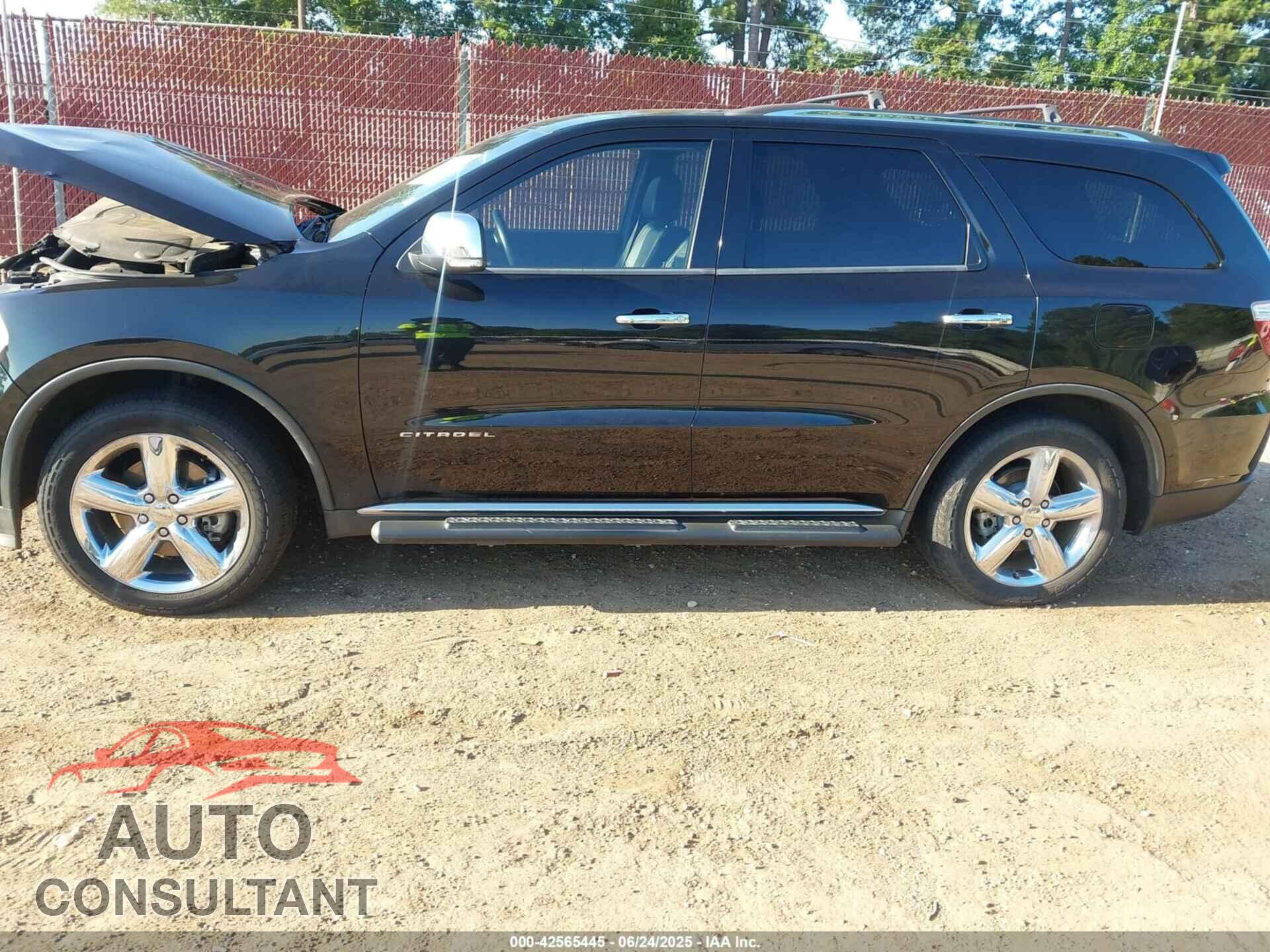 DODGE DURANGO 2013 - 1C4SDJET7DC561807