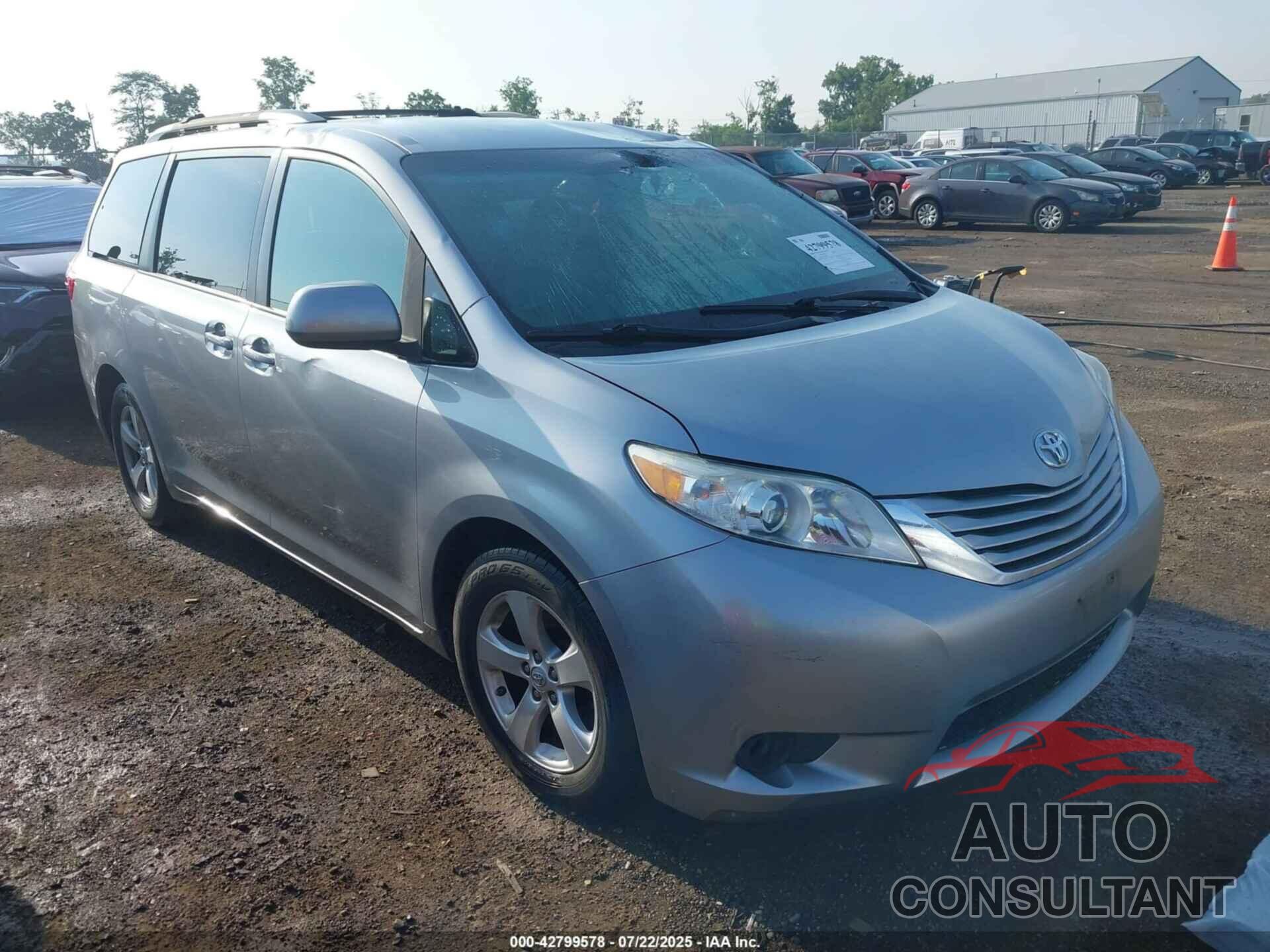 TOYOTA SIENNA 2015 - 5TDKK3DC2FS674908