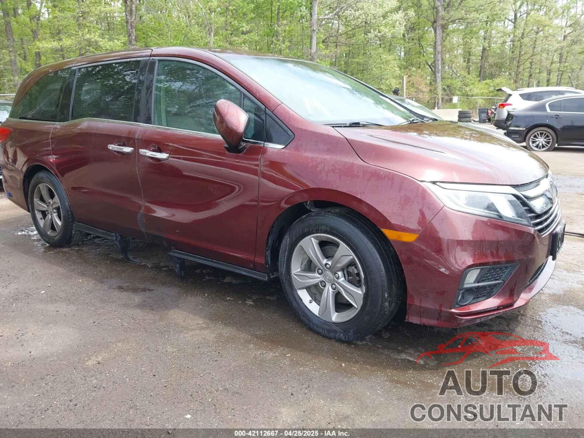 HONDA ODYSSEY 2018 - 5FNRL6H56JB015557