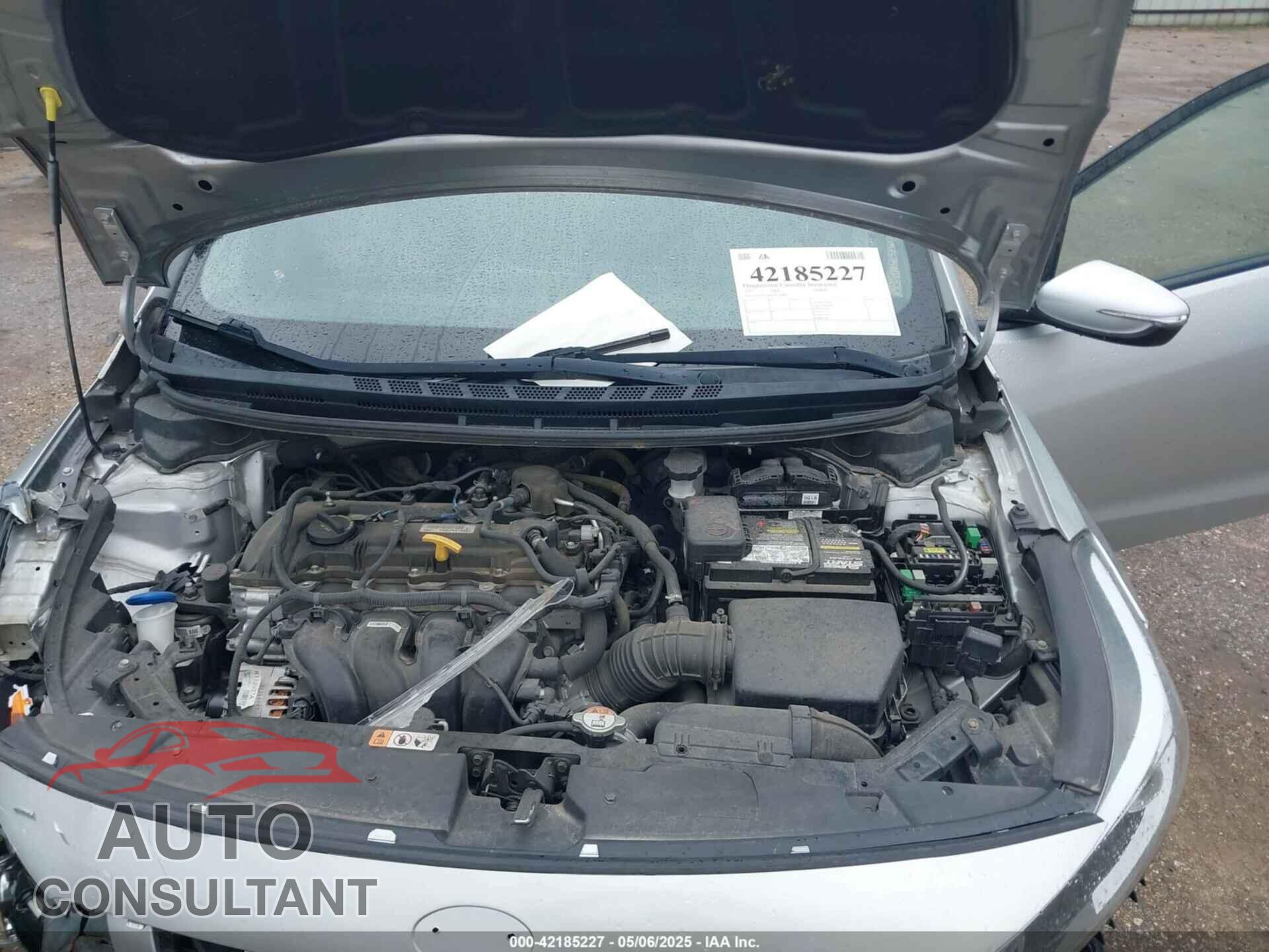 KIA FORTE 2017 - KNAFK5A82H5708896
