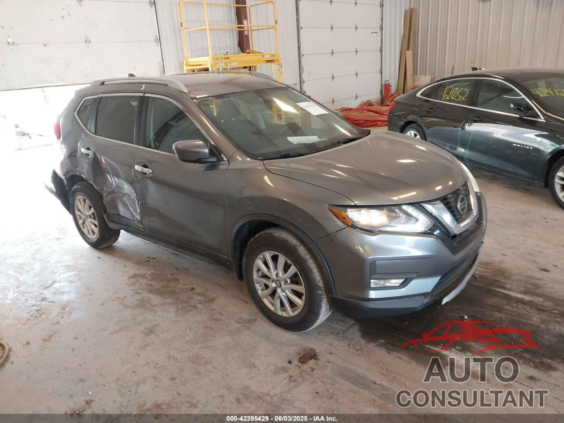 NISSAN ROGUE 2018 - 5N1AT2MV0JC702568