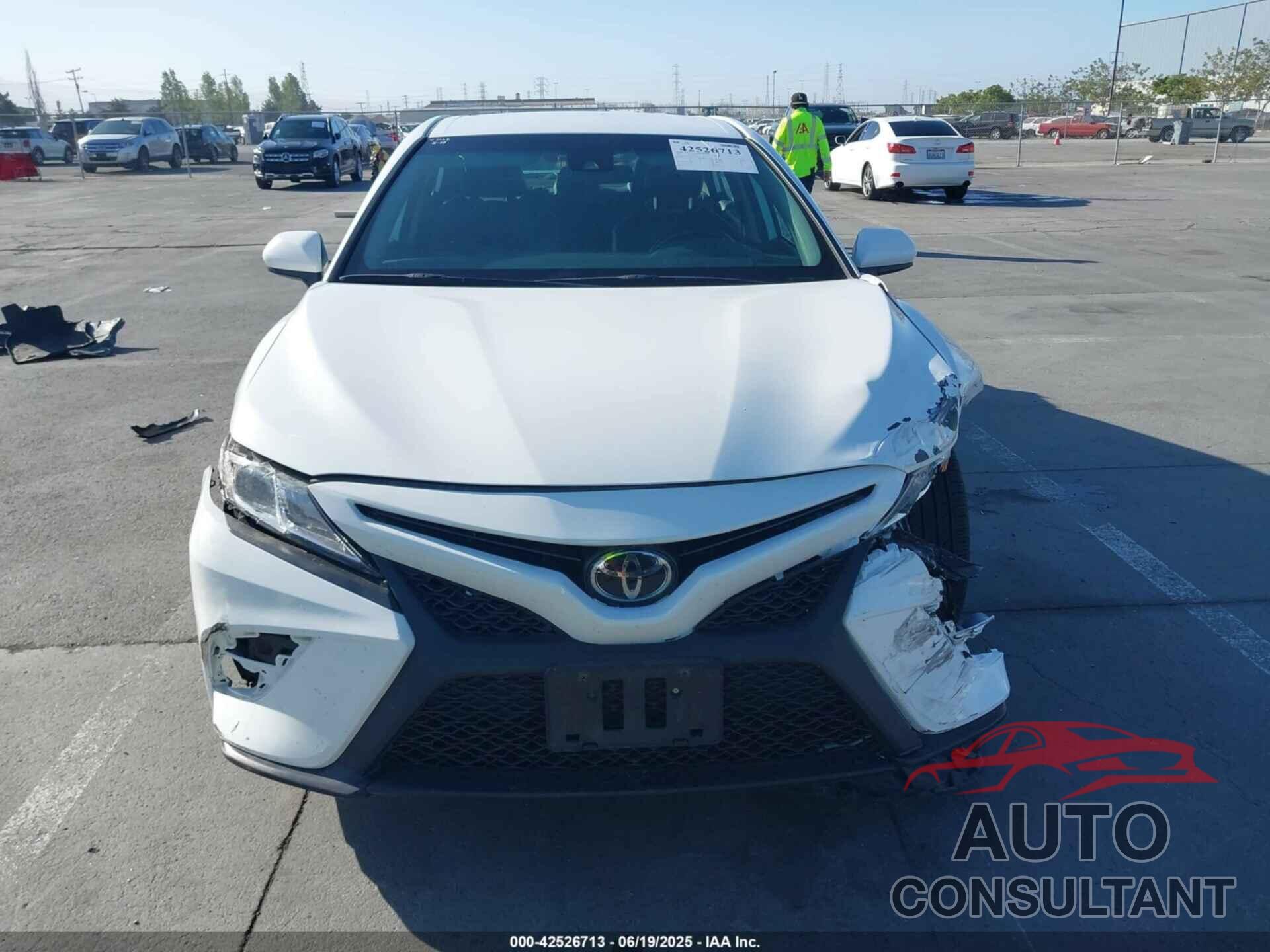 TOYOTA CAMRY 2019 - 4T1B11HK5KU779209