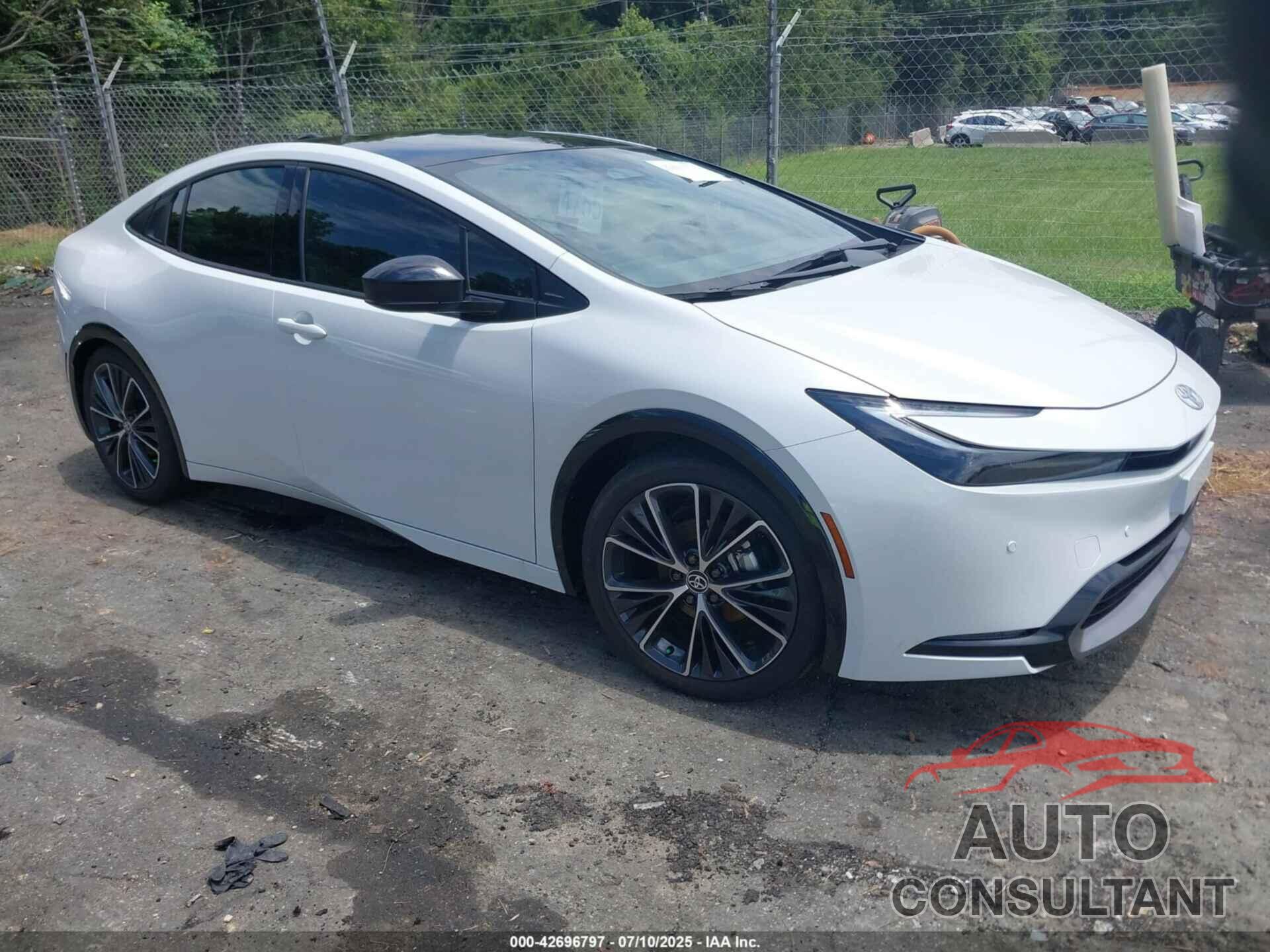 TOYOTA PRIUS 2025 - JTDACAAU8S3050097