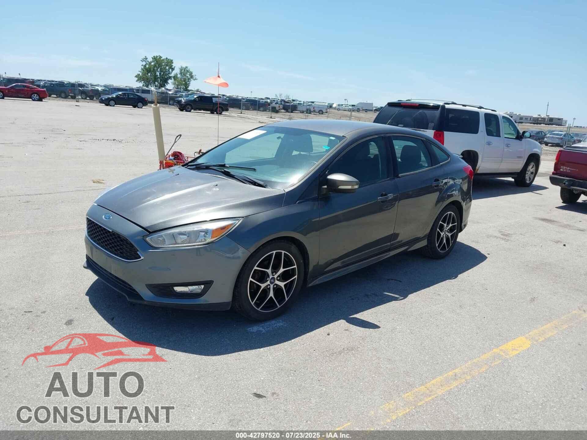 FORD FOCUS 2015 - 1FADP3F25FL368582