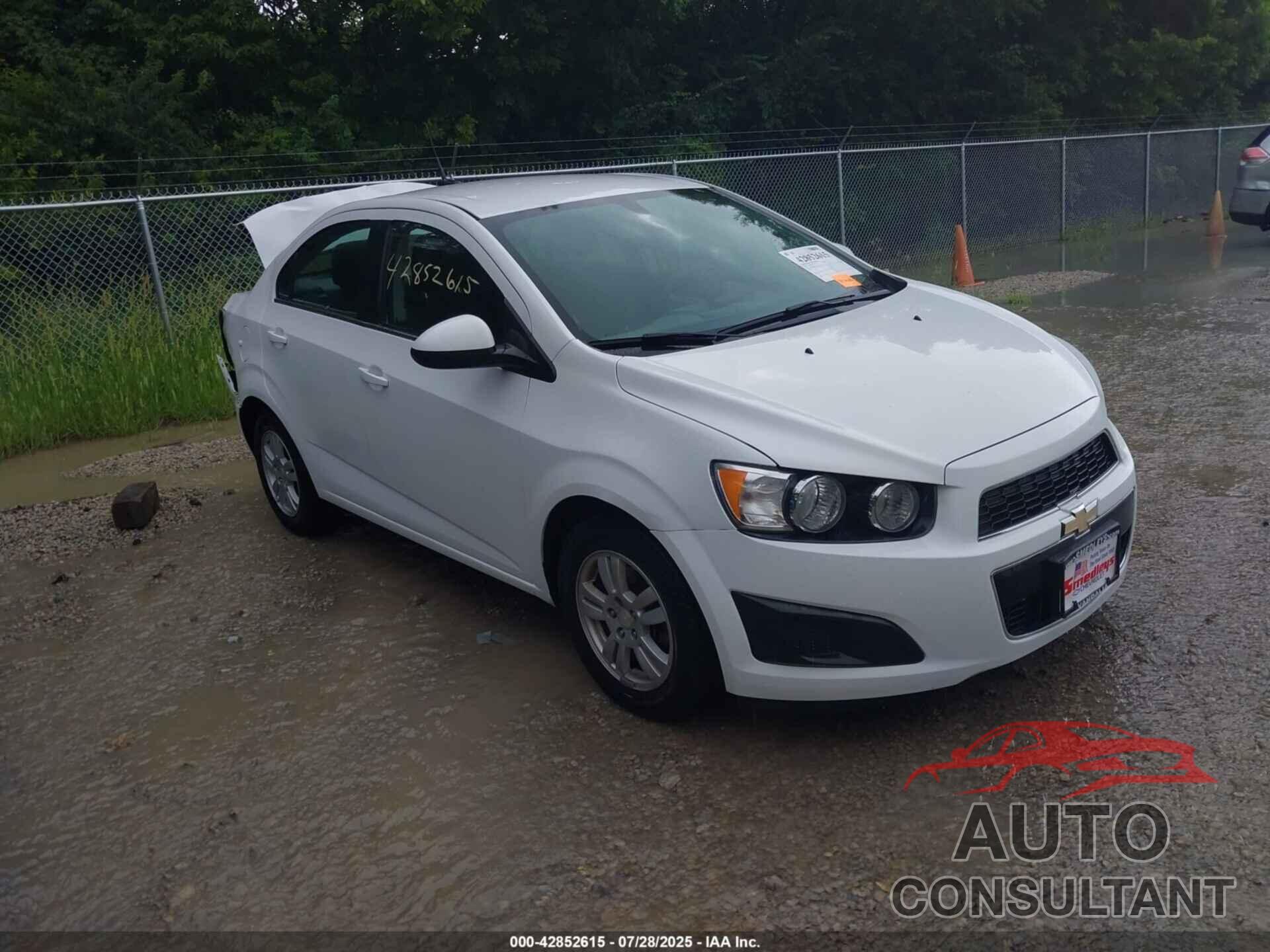 CHEVROLET SONIC 2014 - 1G1JC5SH9E4185279