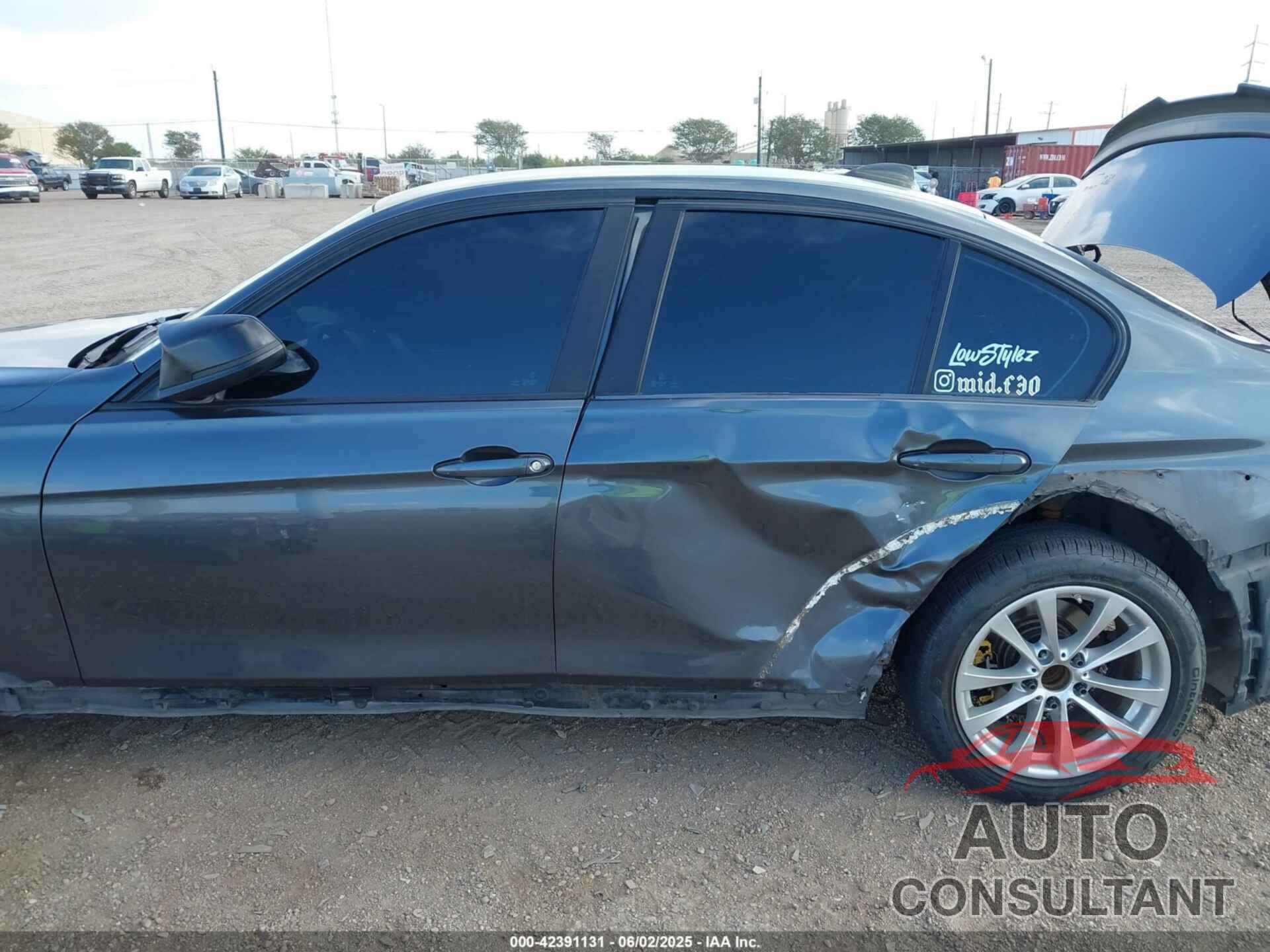 BMW 320I 2016 - WBA8E1G56GNU12073