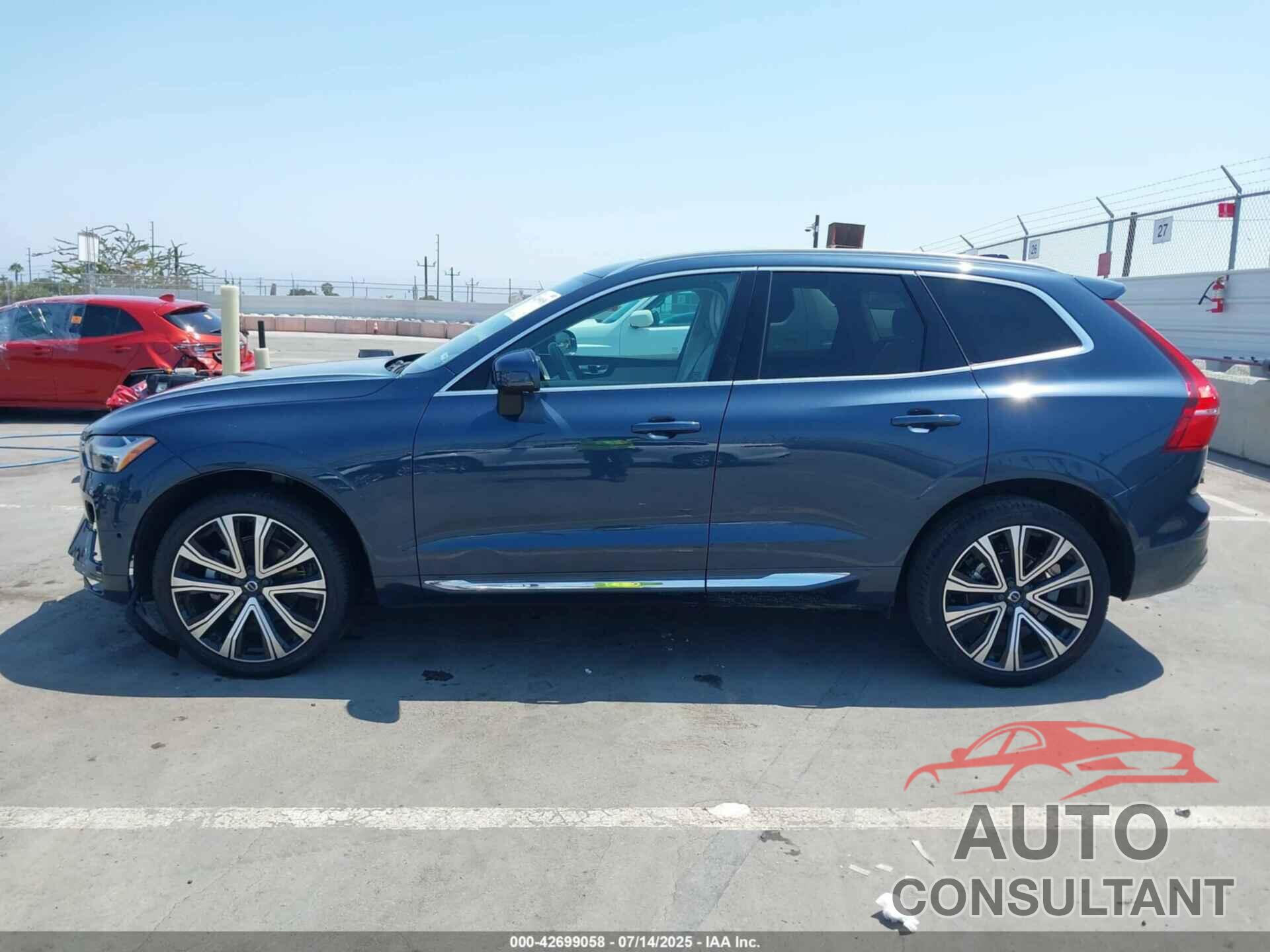 VOLVO XC60 2023 - YV4L12DA8P1226720