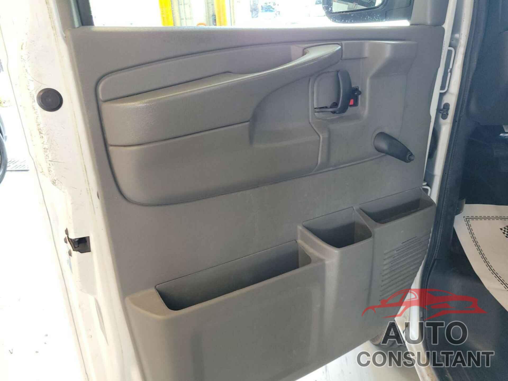 CHEVROLET EXPRESS CUTAWAY 2015 - 1GB0G2CG2F1284318