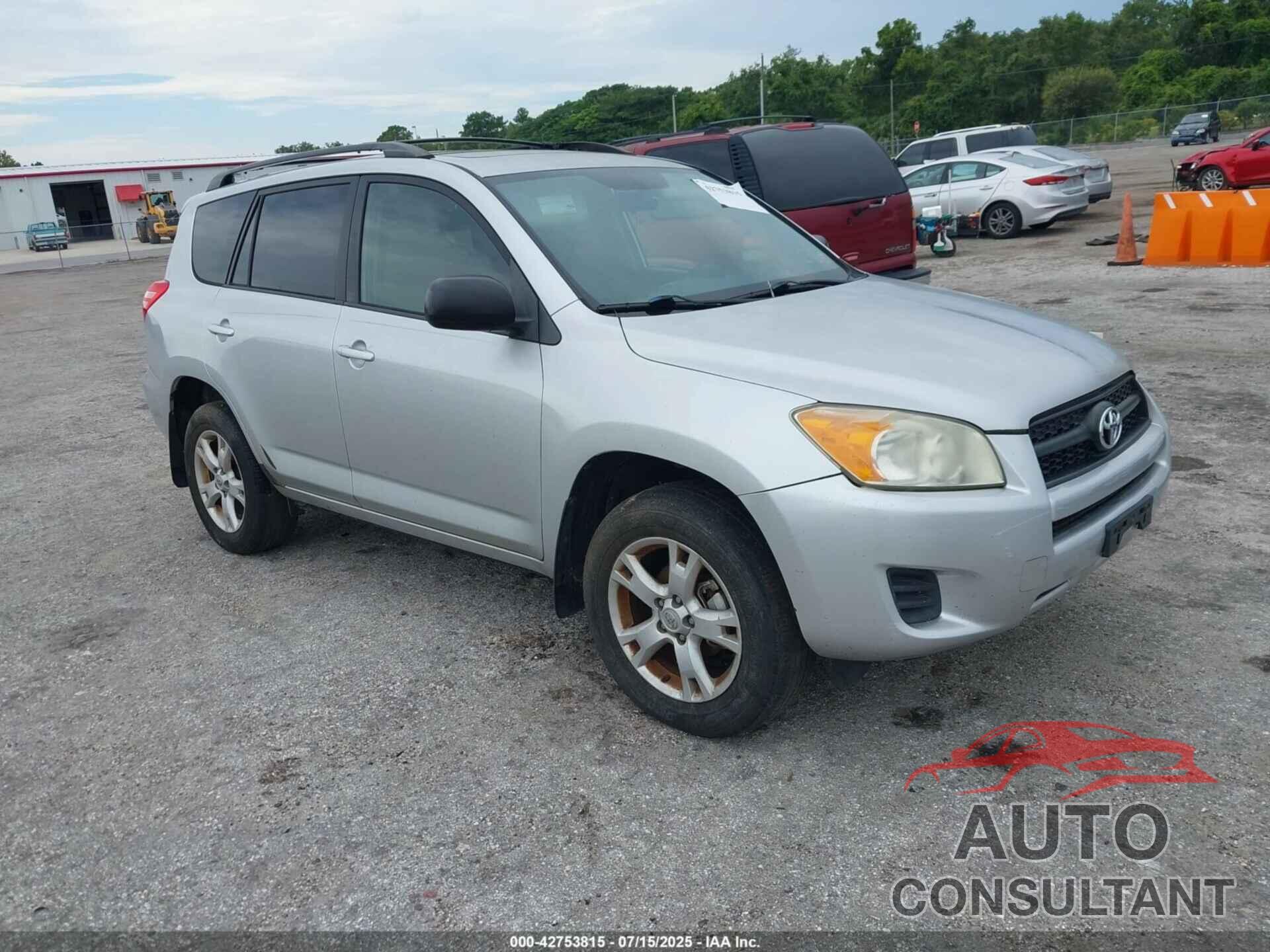 TOYOTA RAV4 2011 - JTMBF4DV4BD042882