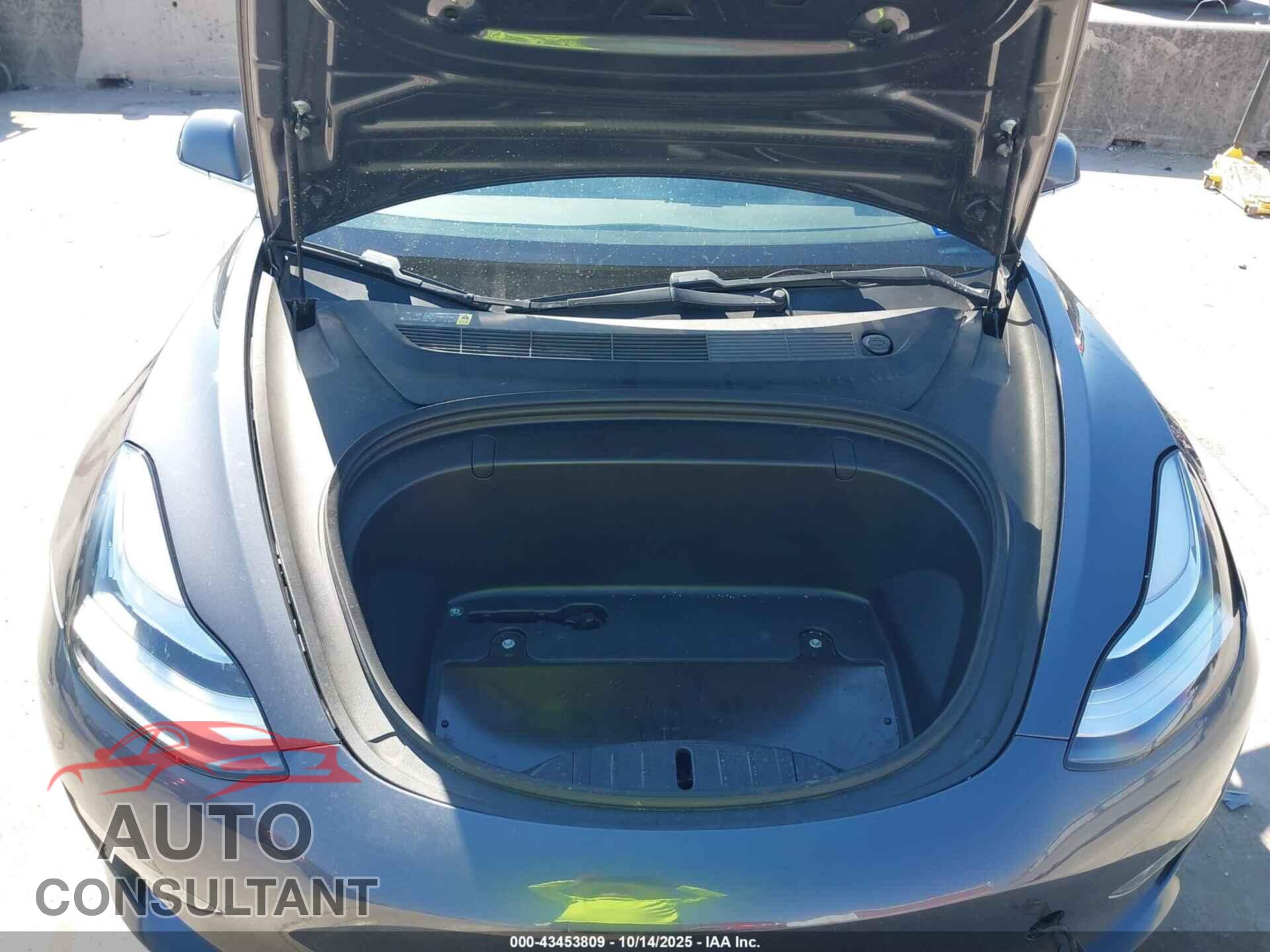 TESLA MODEL 3 2018 - 5YJ3E1EB9JF065902