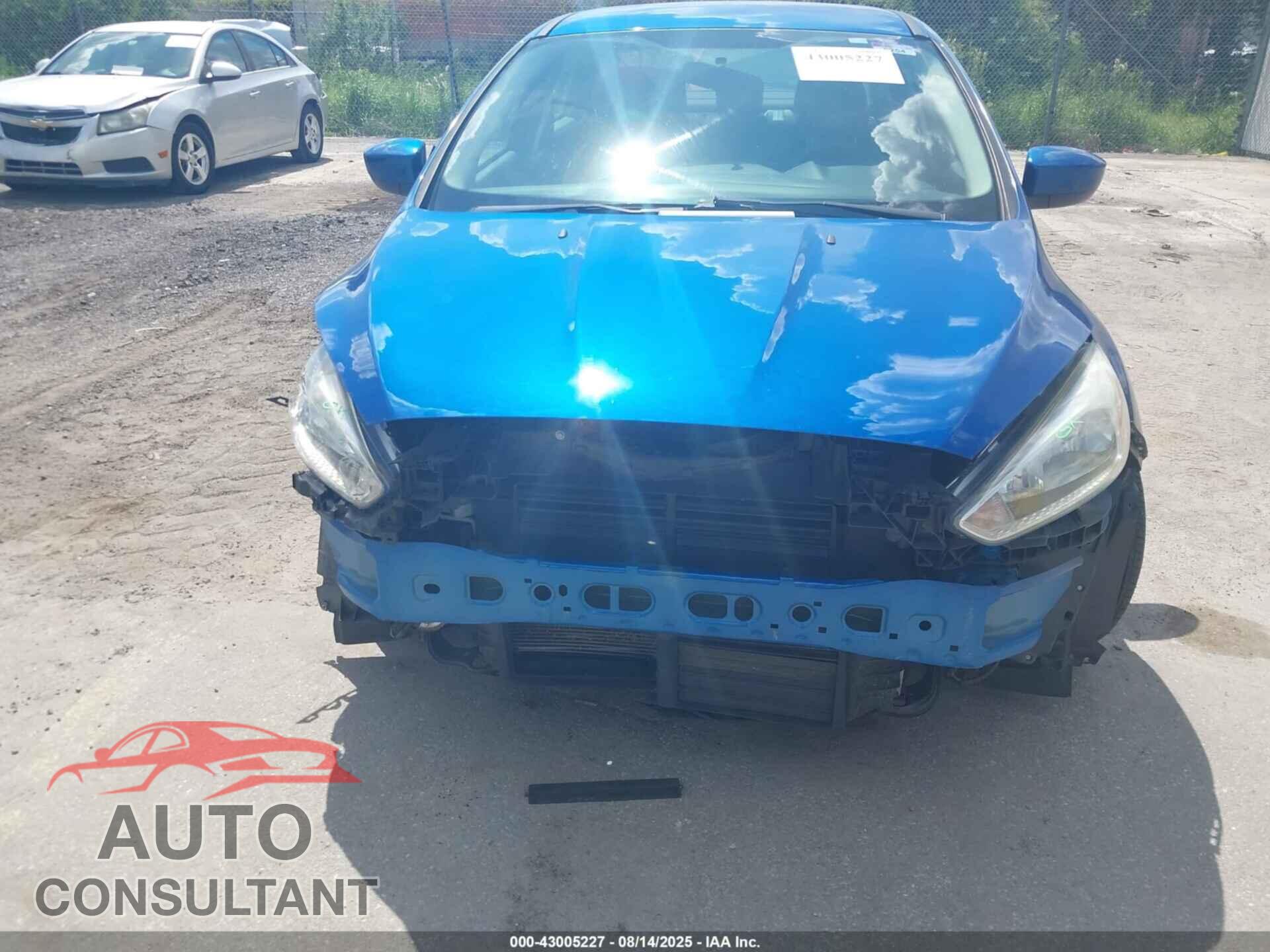 FORD FOCUS 2018 - 1FADP3F27JL327749