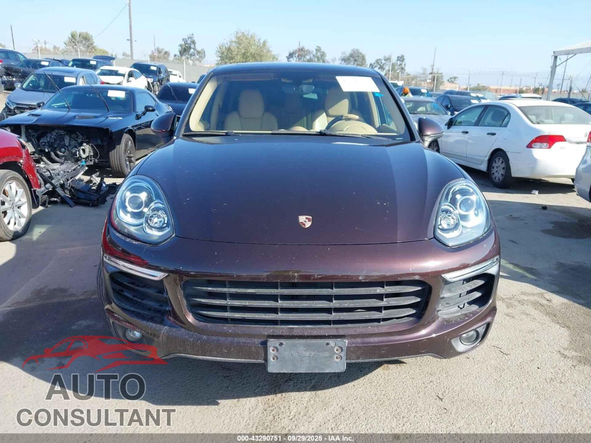 PORSCHE CAYENNE 2016 - WP1AA2A2XGLA02472