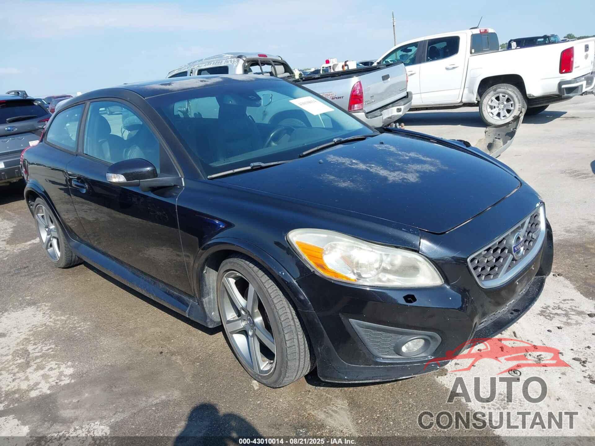 VOLVO C30 2013 - YV1672MK8D2305750
