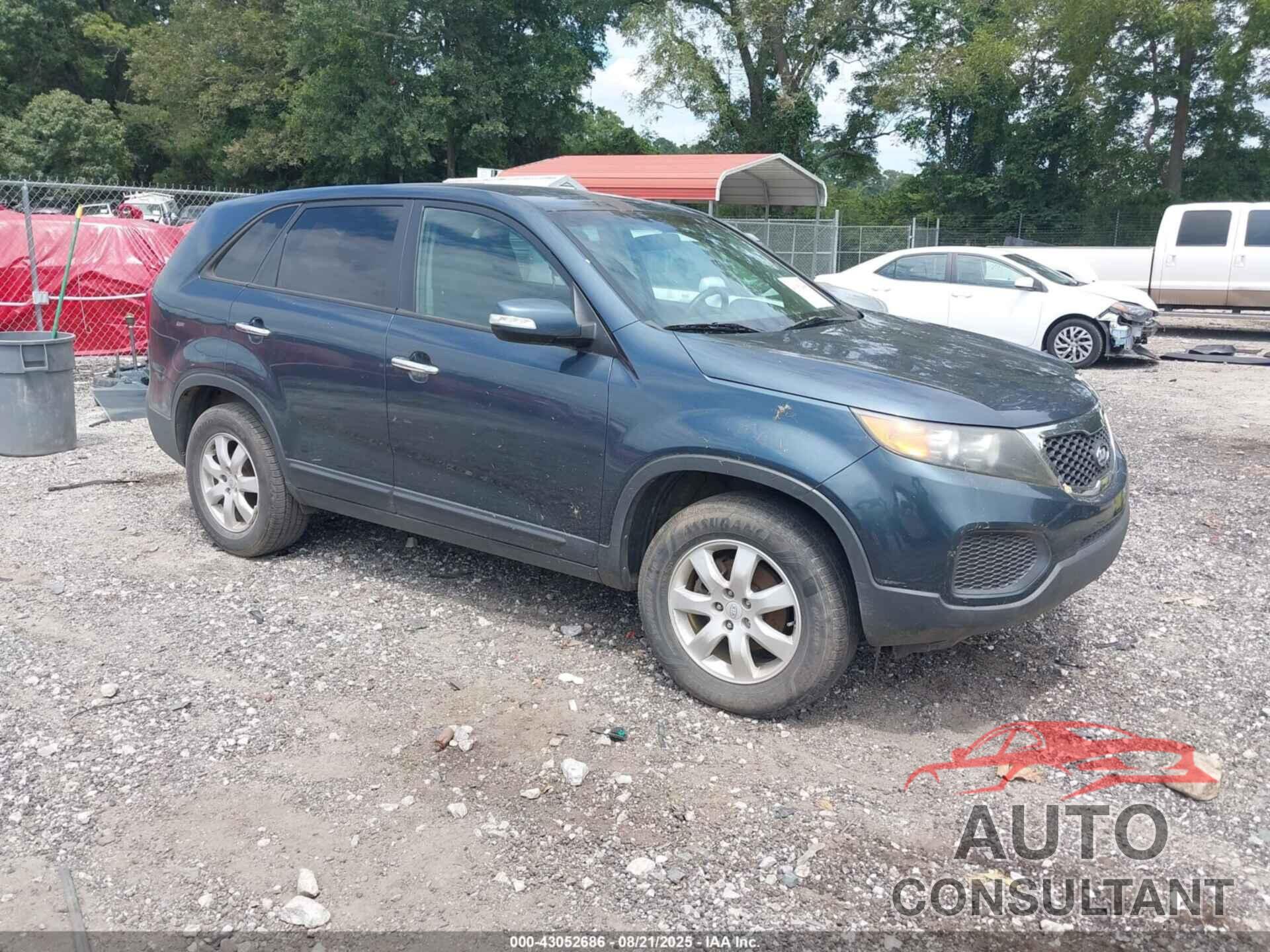 KIA SORENTO 2011 - 5XYKT3A15BG025983