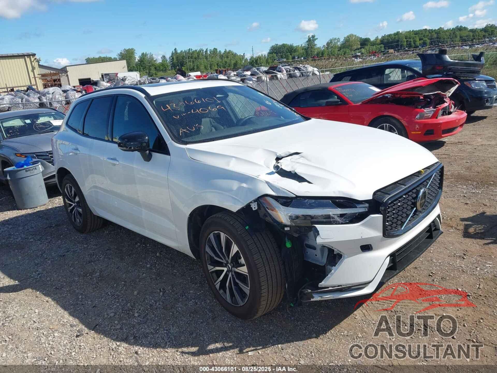 VOLVO XC60 2025 - YV4M12RC8S1184069