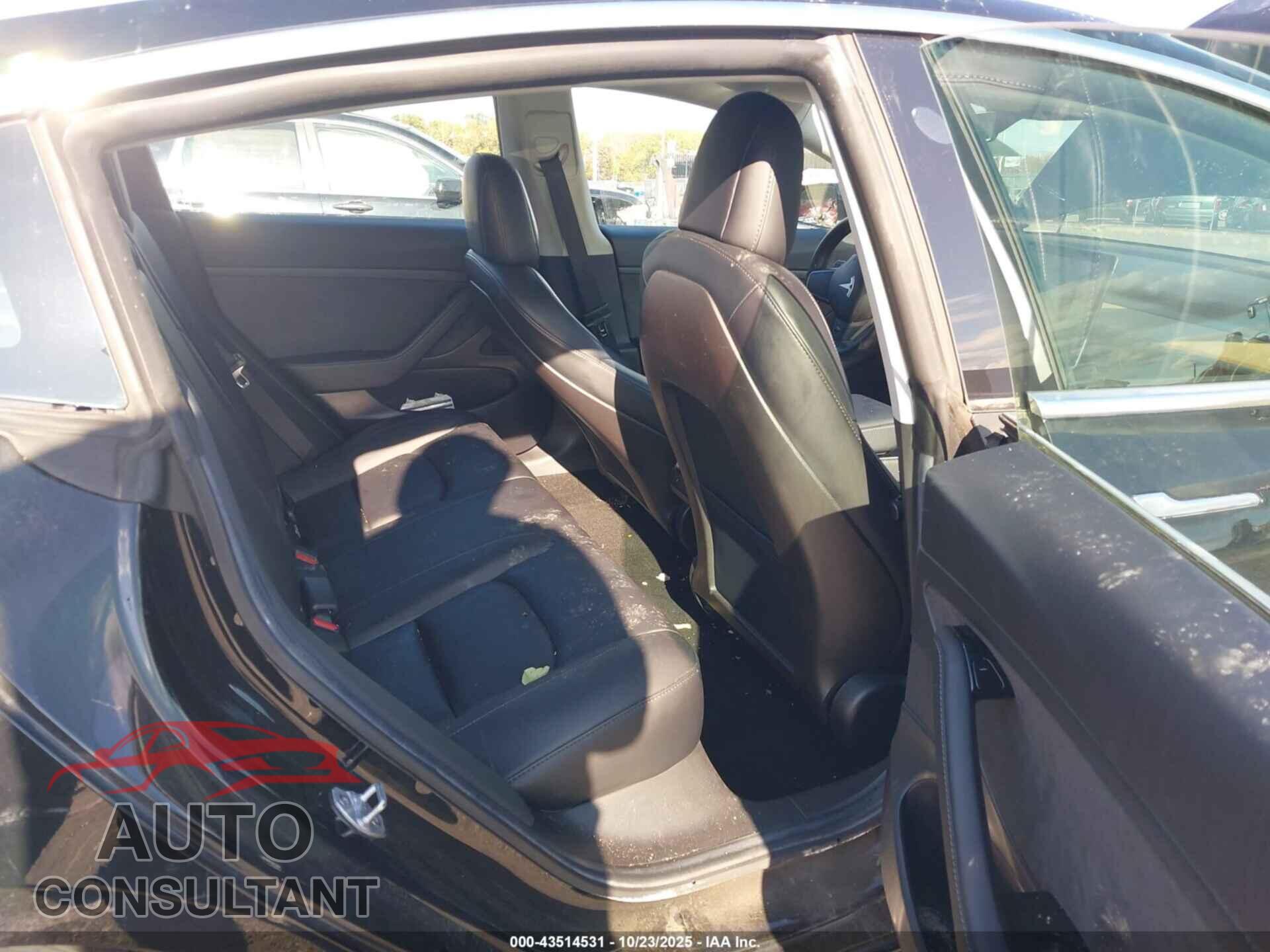 TESLA MODEL 3 2020 - 5YJ3E1EA2LF633689